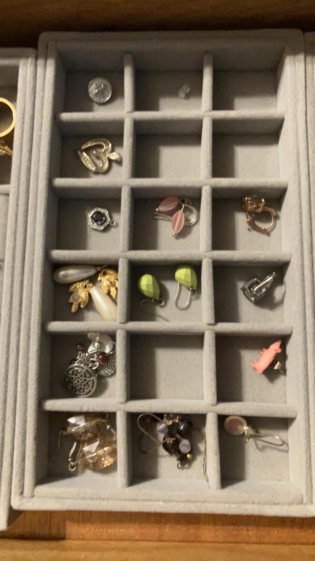 yarlung 8 Pack Velvet Jewelry Trays, Drawer Insert Jewelry Organizer Earring and Ring Storage, Divided Jewelry Holder for Bracelet Display, Necklace, Brooch, Watch customer photo 2