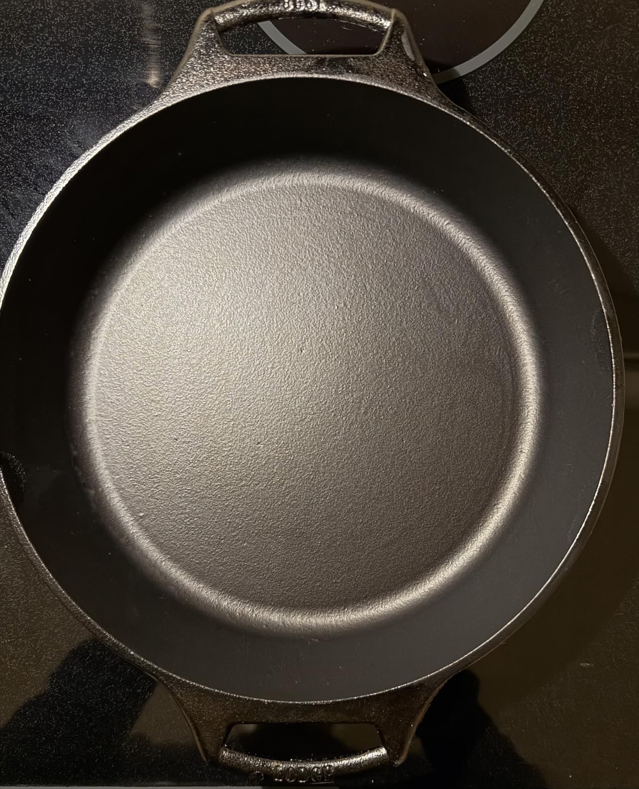 Lodge Pre-Seasoned Cast Iron Baker's Skillet, 10.25 Inches customer photo 1