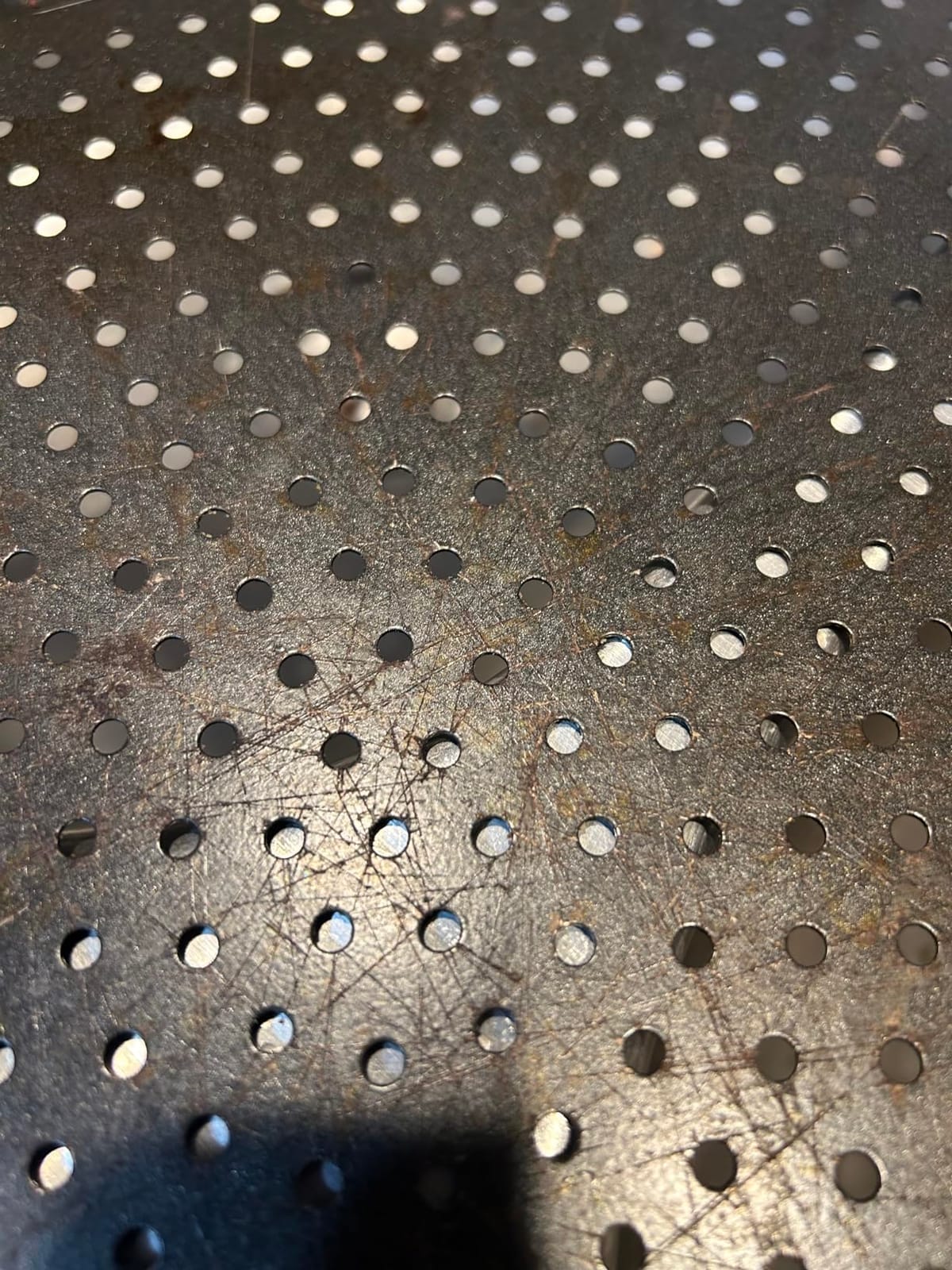 GoodCook AirPerfect Insulated Nonstick Carbon Steel Pizza Pan with Cutting Guides, Perforated Nonstick Pizza Pan, 15.75-Inch, Gray customer photo 2
