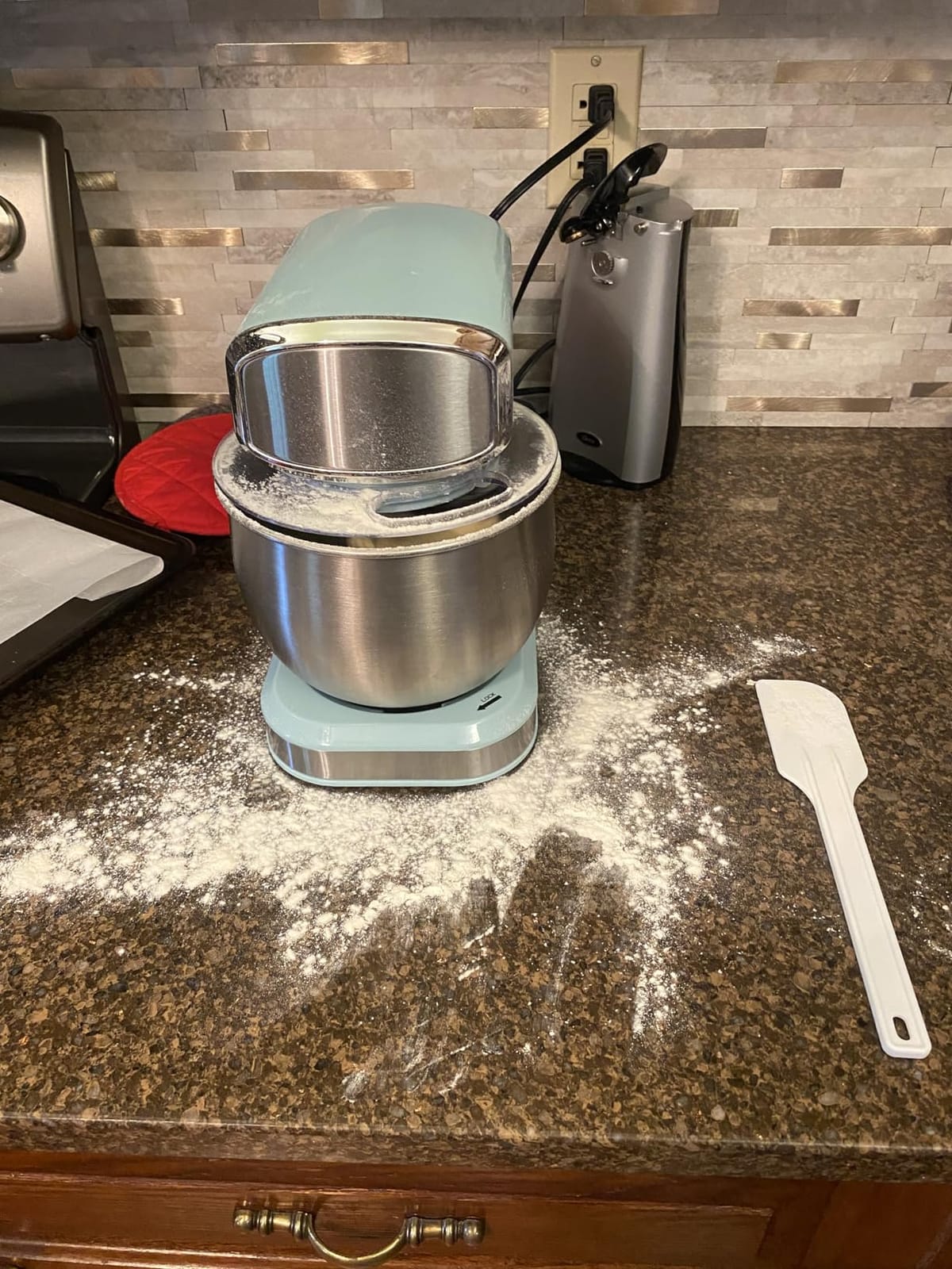 Kitchen in the box Stand Mixer, 3.2Qt Small Electric Food Mixer, 6 Speeds Portable Lightweight Kitchen Mixer for Daily Use with Egg Whisk, Dough Hook, Flat Beater (Black) customer photo 2
