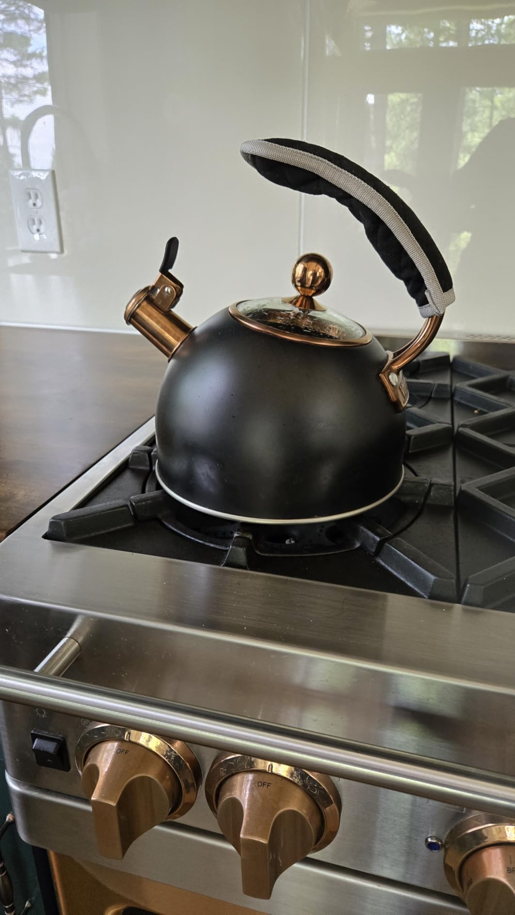 Viking 3-Ply Stainless Steel Tea Kettle, 2.6 Quart Stovetop Hot Water Pot with Tempered Glass Lid, Ergonomic Handle, Induction Ready, Mirror Finish customer photo 2