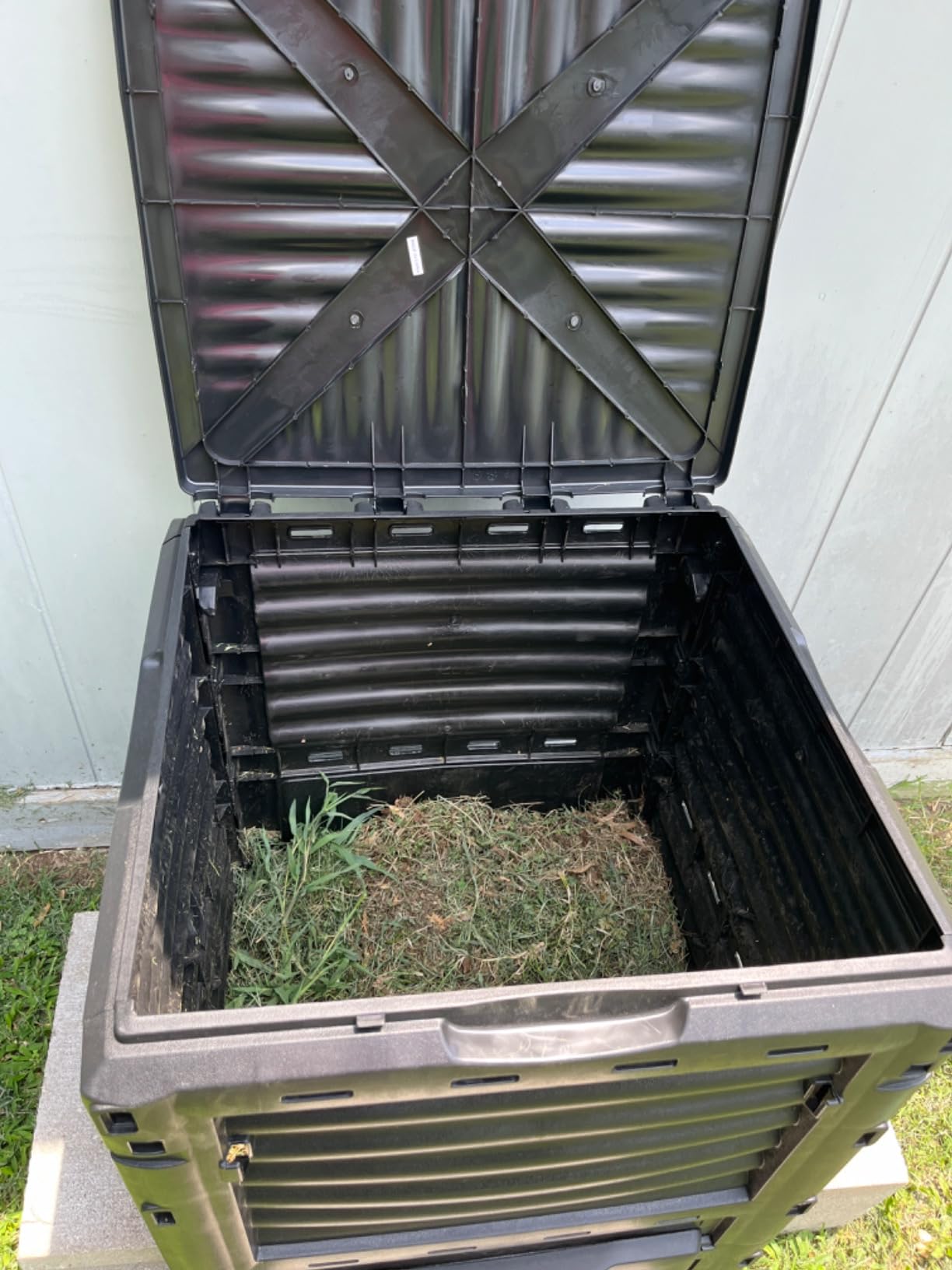 F2C 80Gal Compost Bin with Gloves, Large Outdoor Compost Box, Flip Lid & Bottom Exit Door, Aerating BPA Free Composter for Backyard Garden (Black) customer photo 1