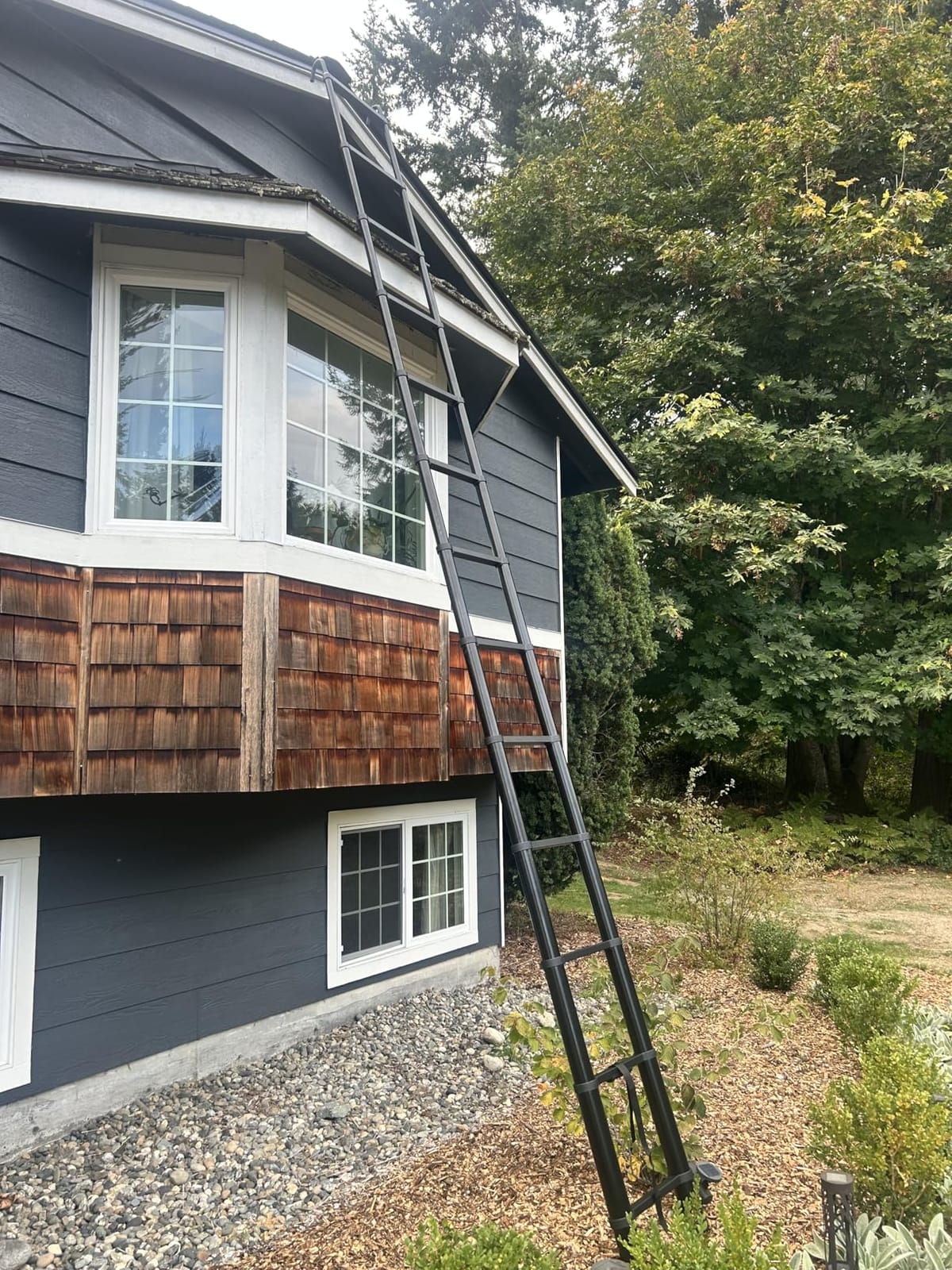RIKADE Telescoping Ladder, 12.5 FT Aluminum Lightweight Collapsible Ladder with Detachable Top Hooks, 330 lbs Max Load, Extension Ladder for RV, Roof and Construction, Aluminum customer photo 2