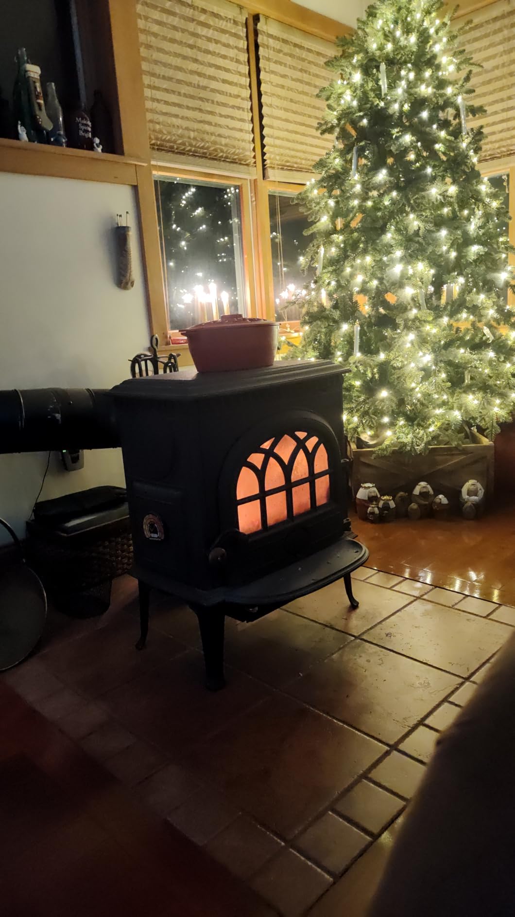 INNO STAGE Wood Stove Steamer, Cast Iron Humidifier, 2.5 Quart, Blue customer photo 2