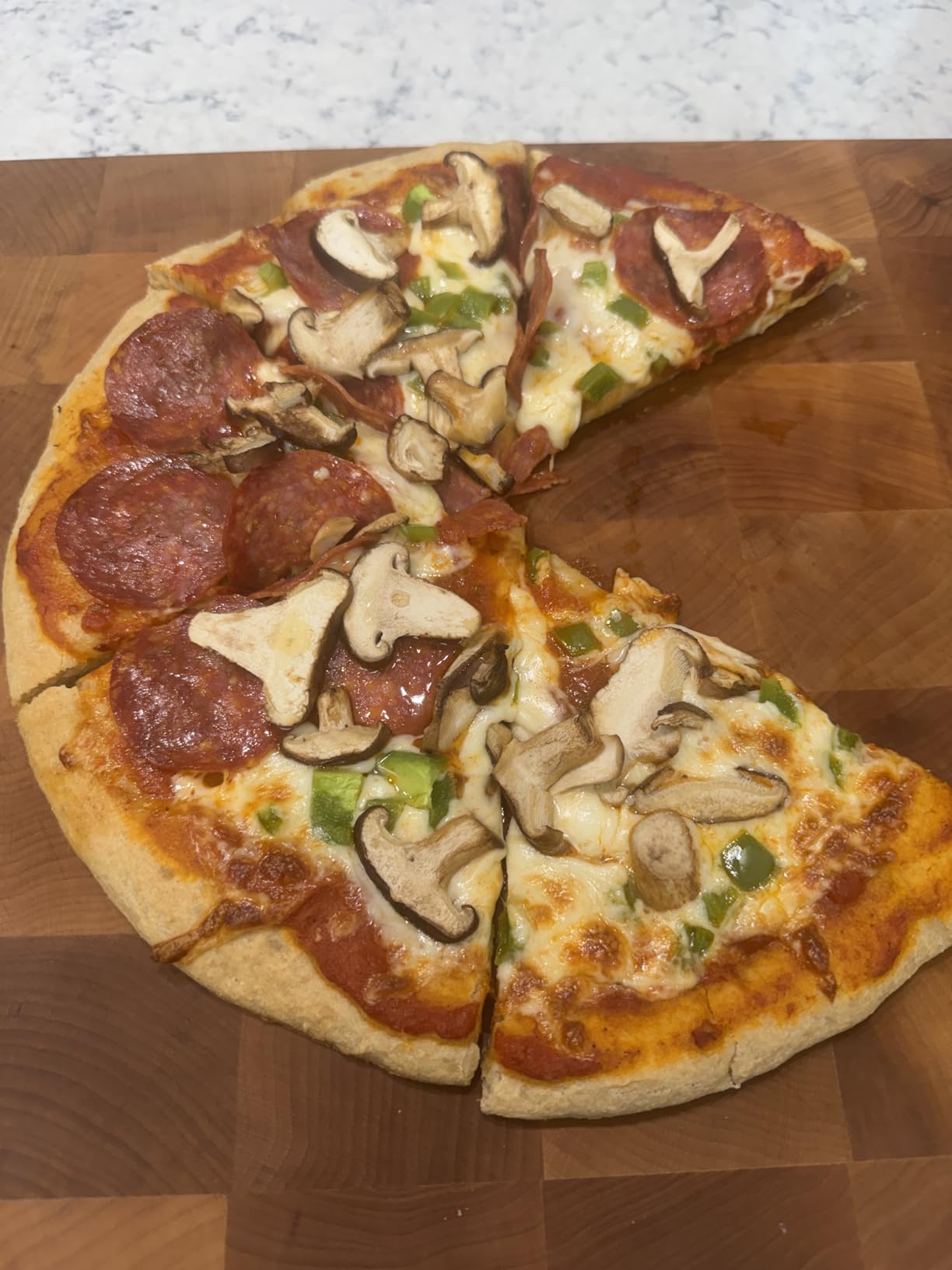 NutriChef 13-Inch Nonstick Pizza Tray - Round Carbon Steel Non-Stick Pizza Pan with Perforated Holes, Premium Bakeware Pizza Screen with Silicone Grip Handles, Dishwasher Safe - NCBPIZ1 customer photo 1