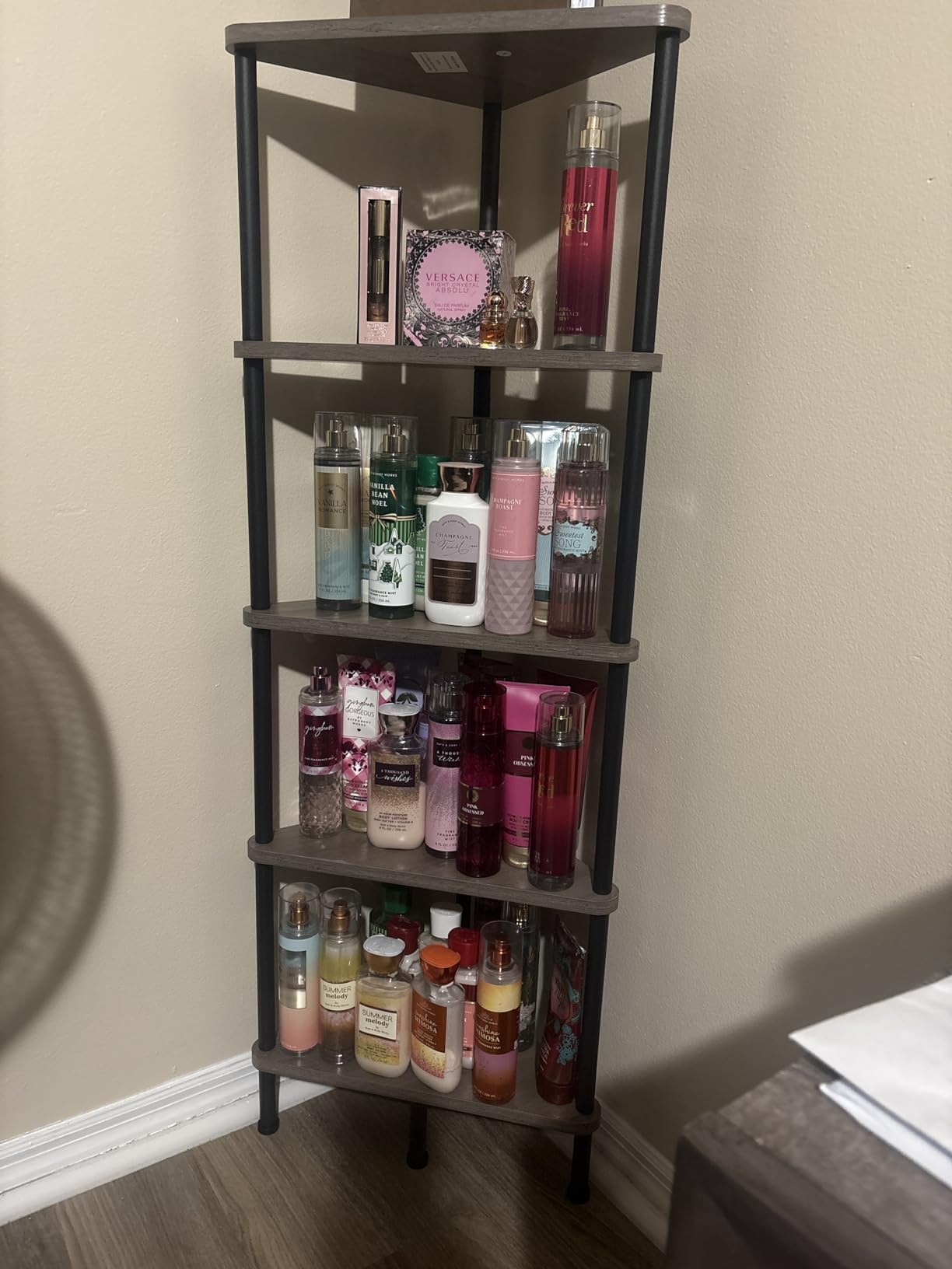 HOOBRO Corner Shelf Stand, Industrial 5-Tier Corner Bookshelf with Metal Frame, Plant Display Shelf, Small Bookcase for Small Spaces, Bedroom, Living Room, Rustic Brown BF33CJ01 customer photo 1