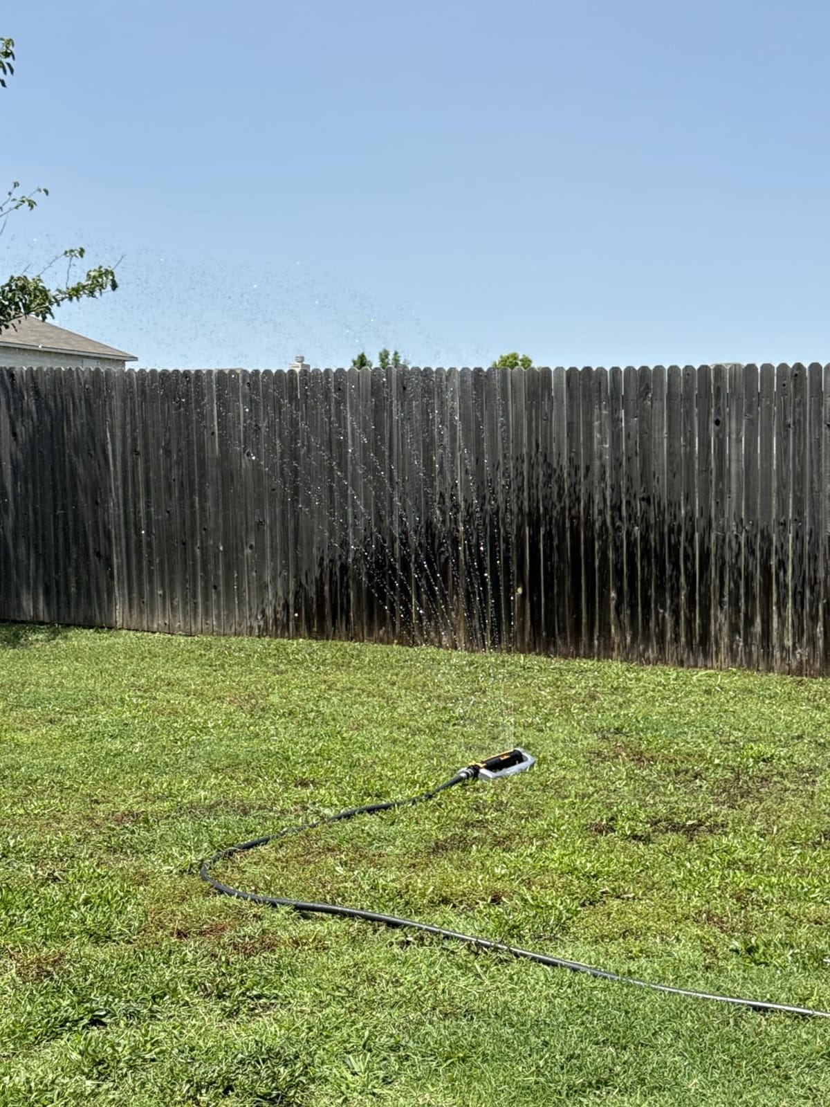 Melnor Metal Oscillating Sprinkler 4500 Sq Ft: Flow, Width, Range Adjust customer photo 1