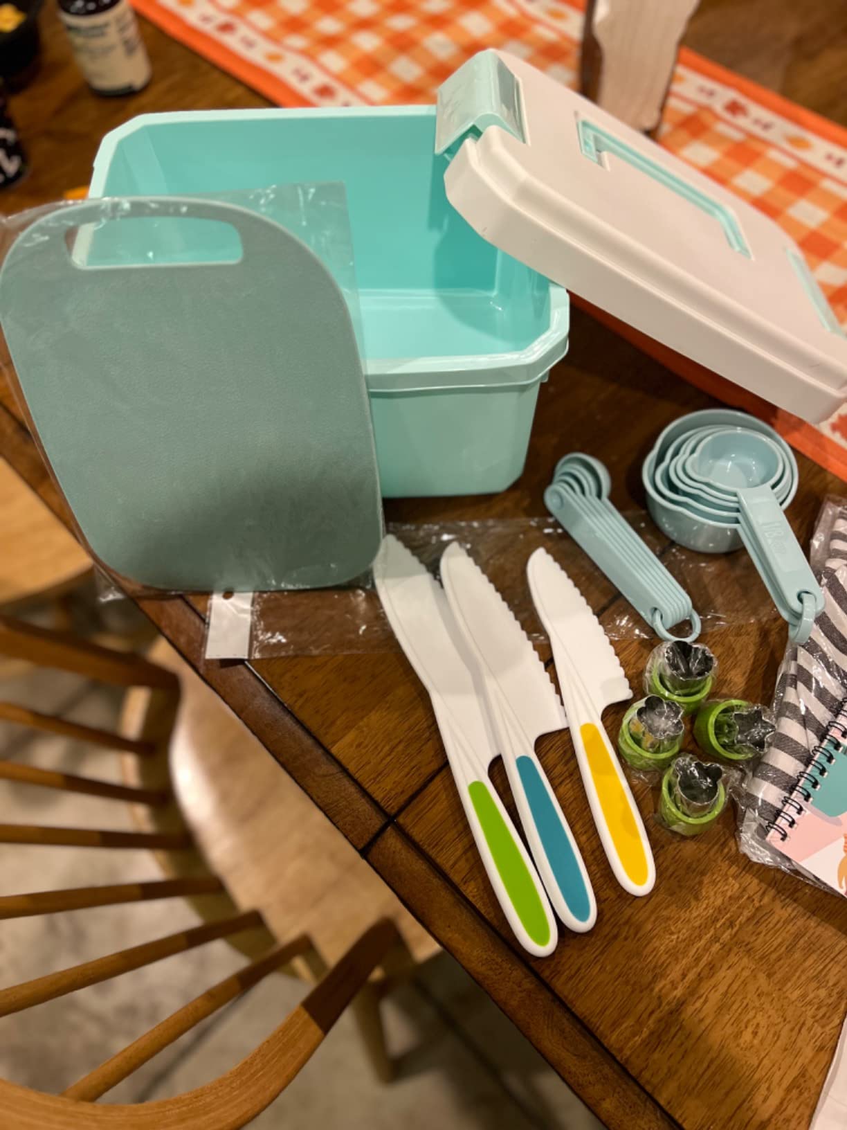JoyTown Kids Cooking and Baking Set with Storage Case - Real Cooking Supplies with Cookbook, Knives, Timer, Kids Baking Kit for Girls & Boys - Complete Utensils Accessories with Chef Apron & Hat customer photo 2
