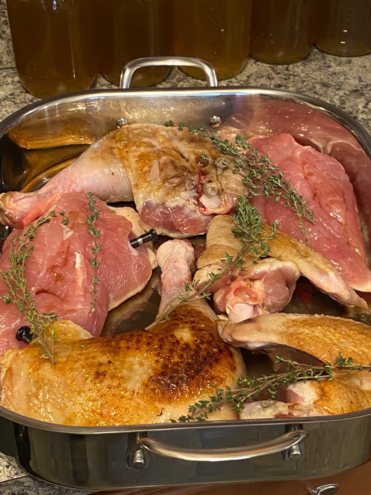 Amazon Basics Stainless Steel Rectangular Roasting Pan with Rack, Turkey Roaster, Dishwasher Safe, Easy to Clean, Oven Safe, 16 in customer photo 1