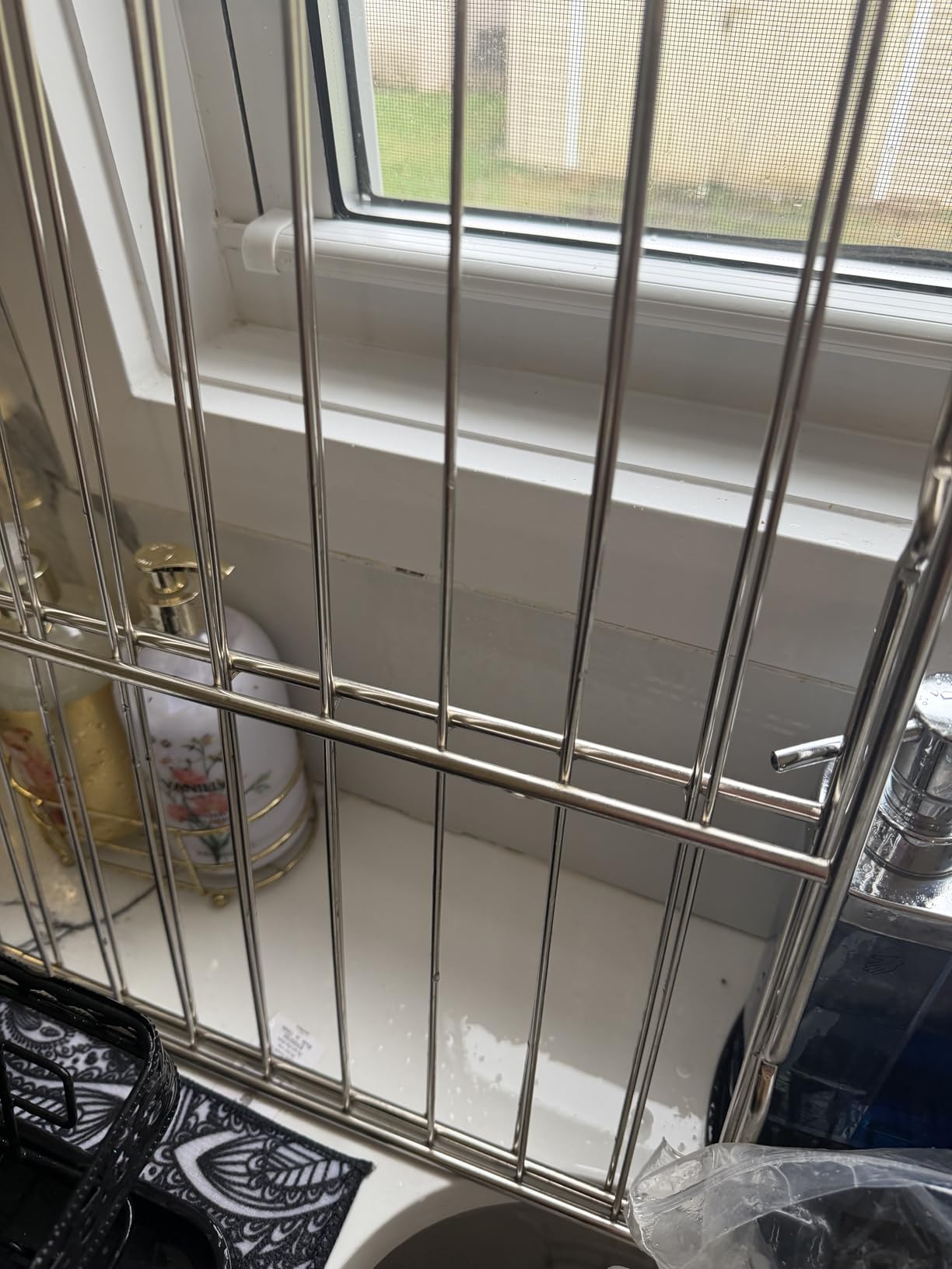 Carbona Oven Rack & Grill Cleaner Kit, Includes Bag & Gloves, Eliminates Thick Grease, Grime & Baked-On Food, Unscented Formula, No Scrubbing Required customer photo 2