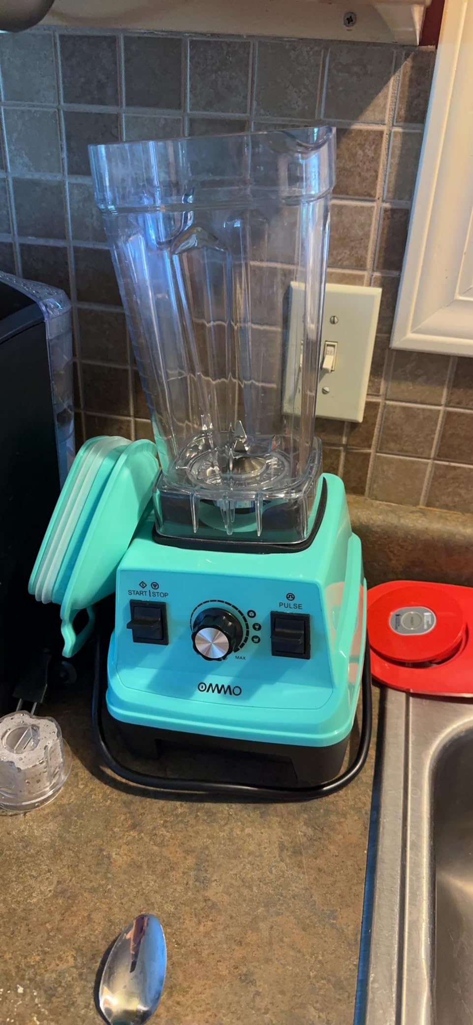 OMMO Blender 1800W, High Speed Countertop Blender with 60oz BPA-Free Jar | Durable Stainless Steel Blades, Ice Crushing Smoothie Maker for Shakes, Nuts, Frozen Fruits, Dishwasher Safe customer photo 2