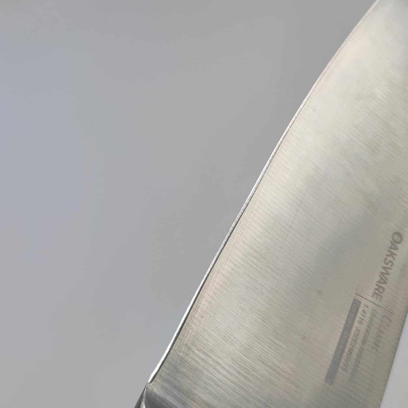 OAKSWARE 8 Inch Chef Knife, German High Carbon Stainless Steel Knife | Ultra Sharp Kitchen Knife, Full Tang Forged Professional Cooking Knife with Ergonomic Handle for Meat, Vegetables and Fruit customer photo 2