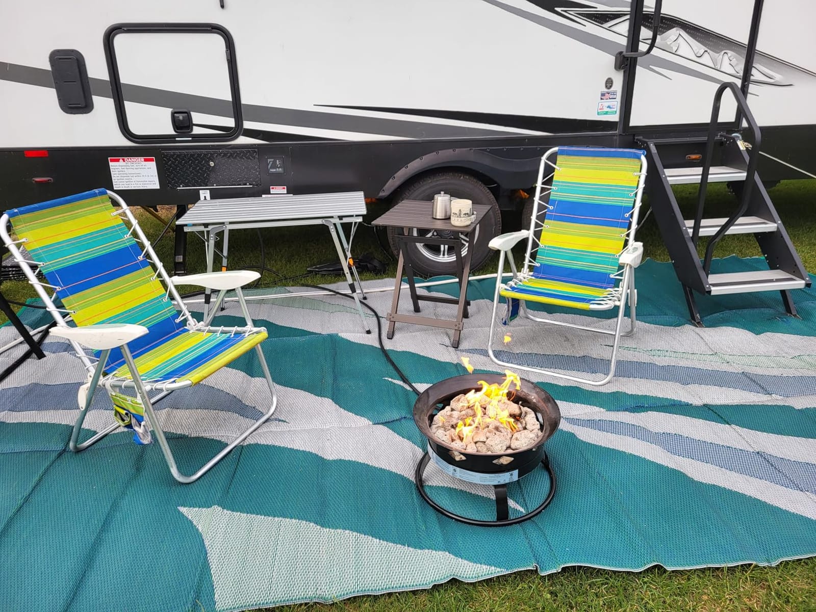 Flame King Smokeless Propane Fire Pit, 24-inch Portable Firebowl, 58K BTU with Self Igniter, Cover, & Carry Straps for RV, Camping, & Outdoor Living customer photo 1