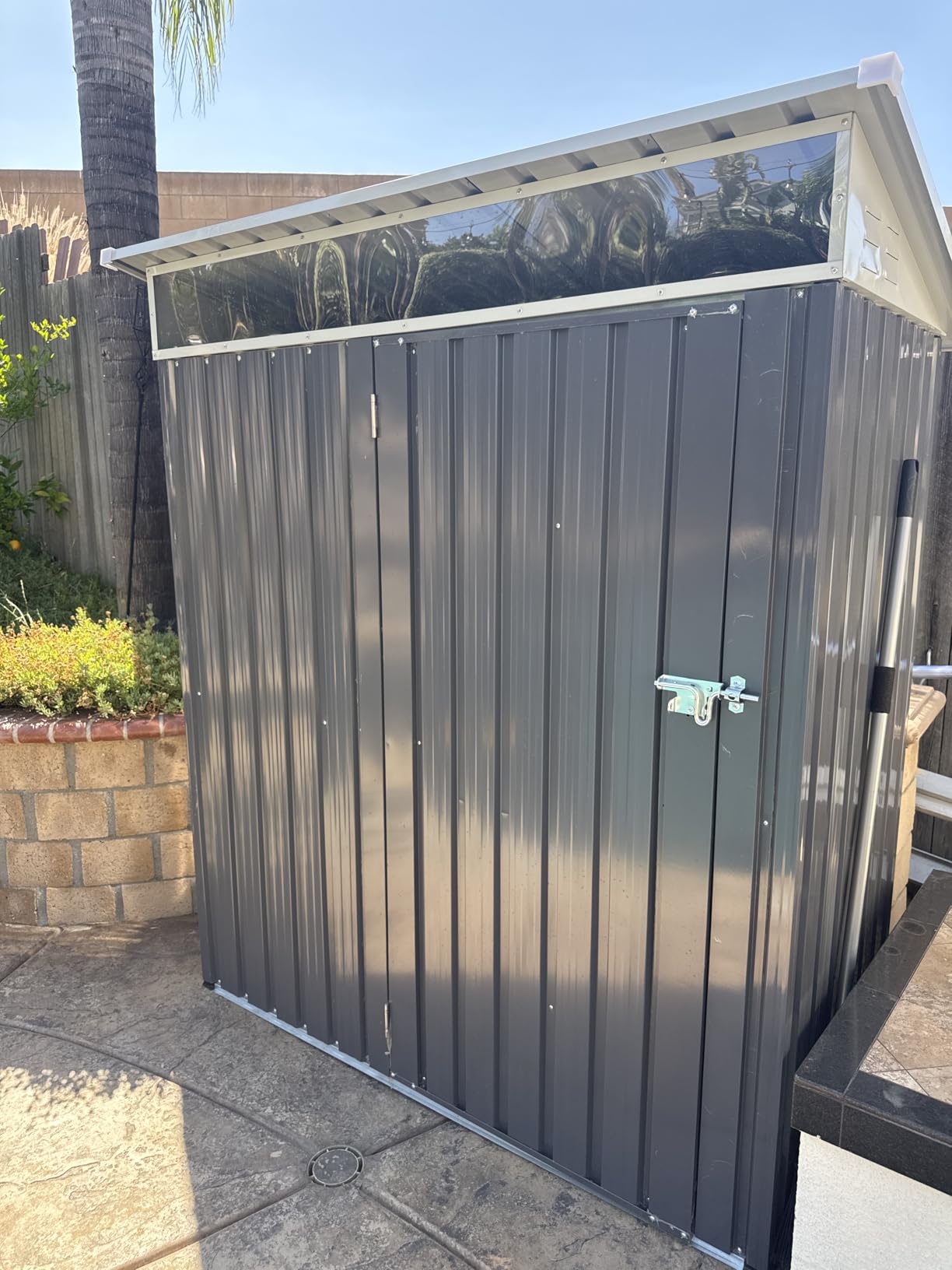 Vongrasig 5 x 3 x 6 FT Outdoor Storage Shed Clearance, Metal Garden Shed with Large Window and Lockable Door, Anti-Corrosion Waterproof Tool Shed for Backyard Patio, Lawn (Dark Gray) customer photo 1
