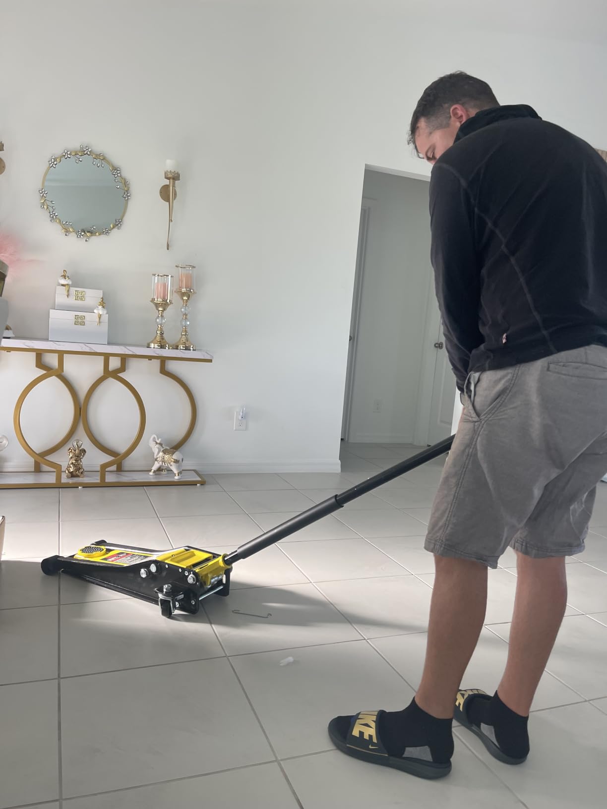 VEVOR 3 Ton Low Profile Floor Jack customer photo 1