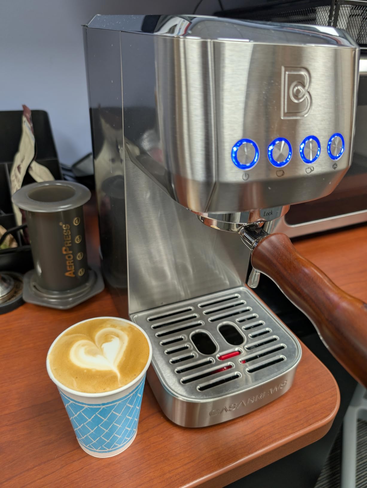 CASABREWS 3700 Essential Stainless Steel Espresso Machine with Steam Wand | 20-Bar Italian Pump, Powerful Steam Wand, 43.9oz Removable Water Tank, Compact Espresso Maker for Home, Cappuccino & Latte customer photo 1
