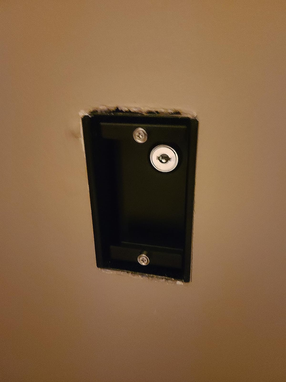 Elder Welder® Electrical Outlet Hidden Wall Safe, 100% Real Plate Included customer photo 1