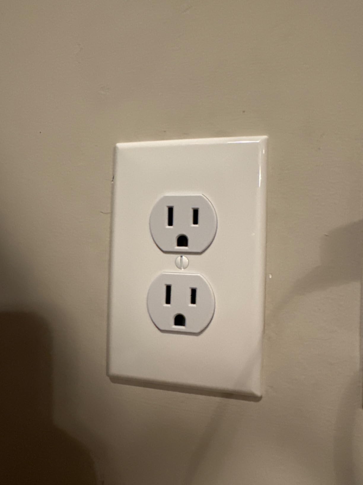 Elder Welder® Electrical Outlet Hidden Wall Safe, 100% Real Plate Included customer photo 2