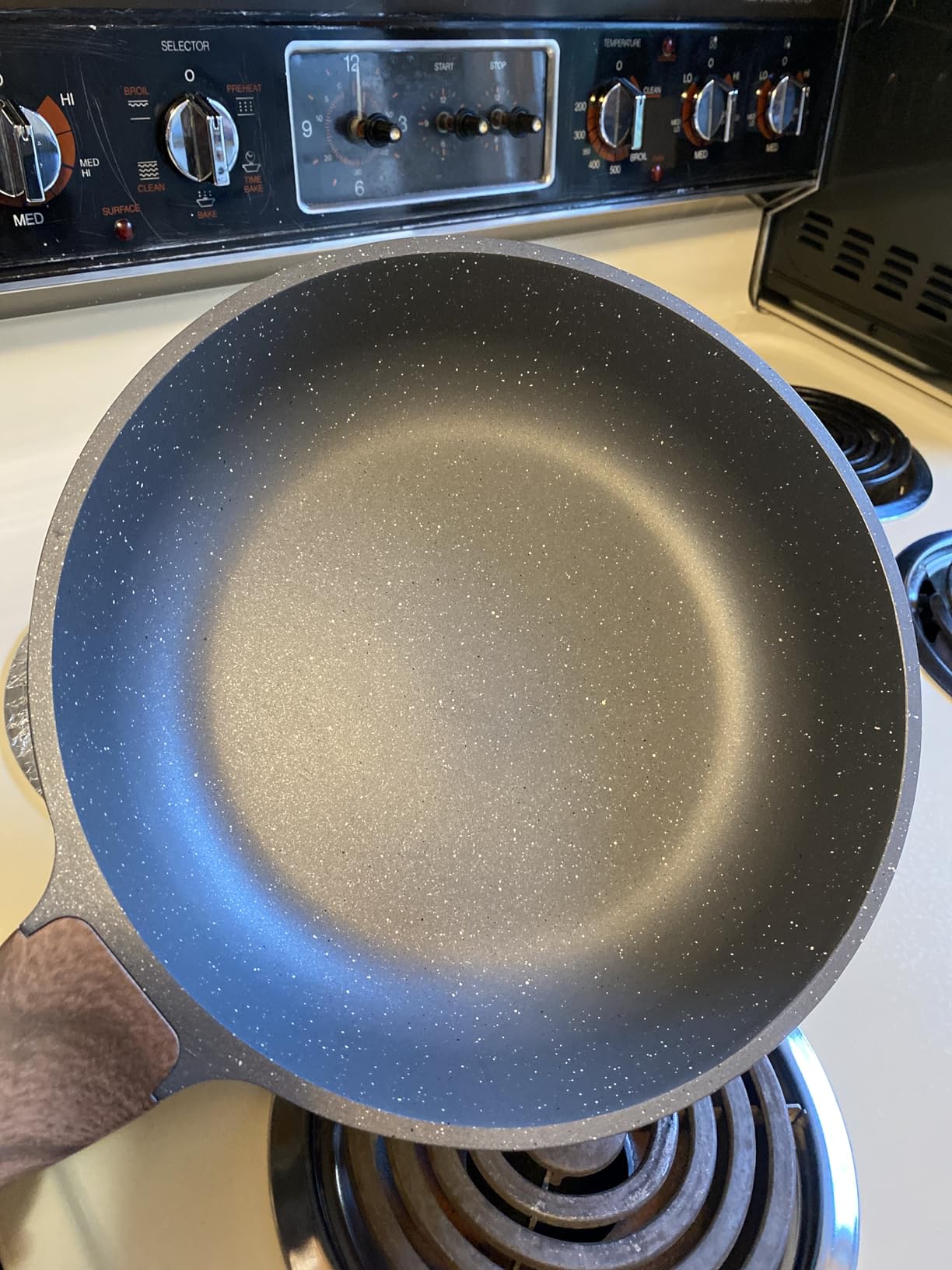 SENSARTE Nonstick Ceramic Frying Pan Skillet, 8 Inch Omelet Pan, Healthy Non Toxic Chef Pan, Induction Compatible Egg Pan with Heat Resistant Handle, PFAS-Free, White customer photo 2