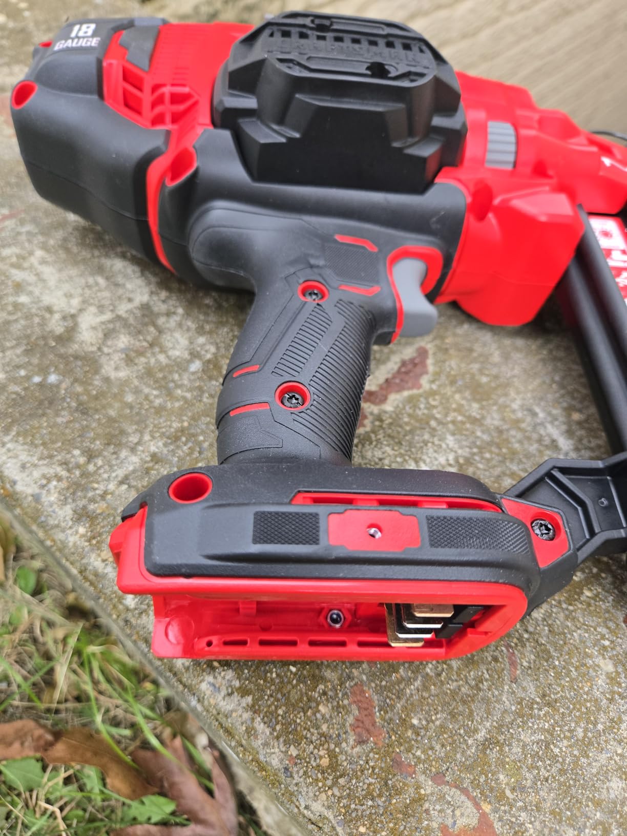 CRAFTSMAN V20 Brad Nailer, 18GA, Cordless, Bare Tool Only (CMCN618B) customer photo 1