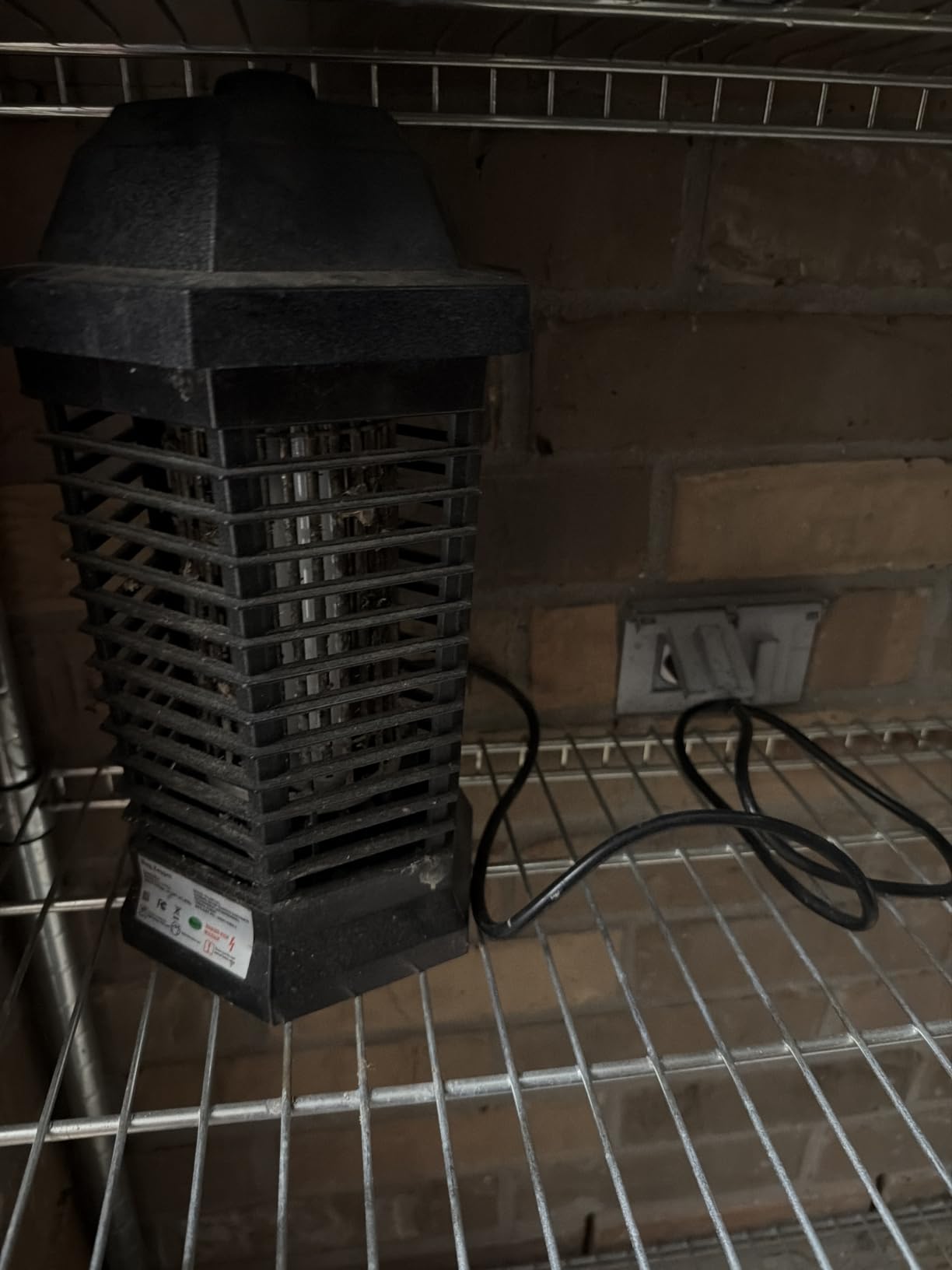Bug Zapper Outdoor, 4200V Electric Mosquito Zapper, Bug Zapper Outdoor, Fly Traps, Fly Zapper, Mosquito Killer Indoor 3 Prong Plug, 90-130V, ABS Plastic Outer customer photo 1
