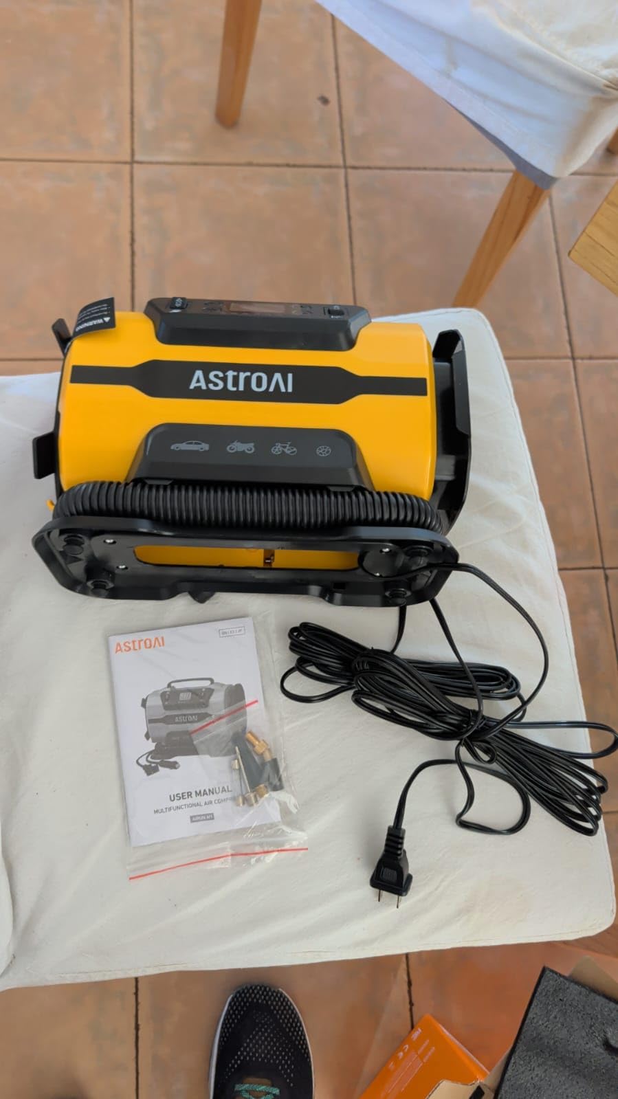 AstroAI Tire Inflator Portable Air Compressor, 12V DC/120V AC Dual Power customer photo 1