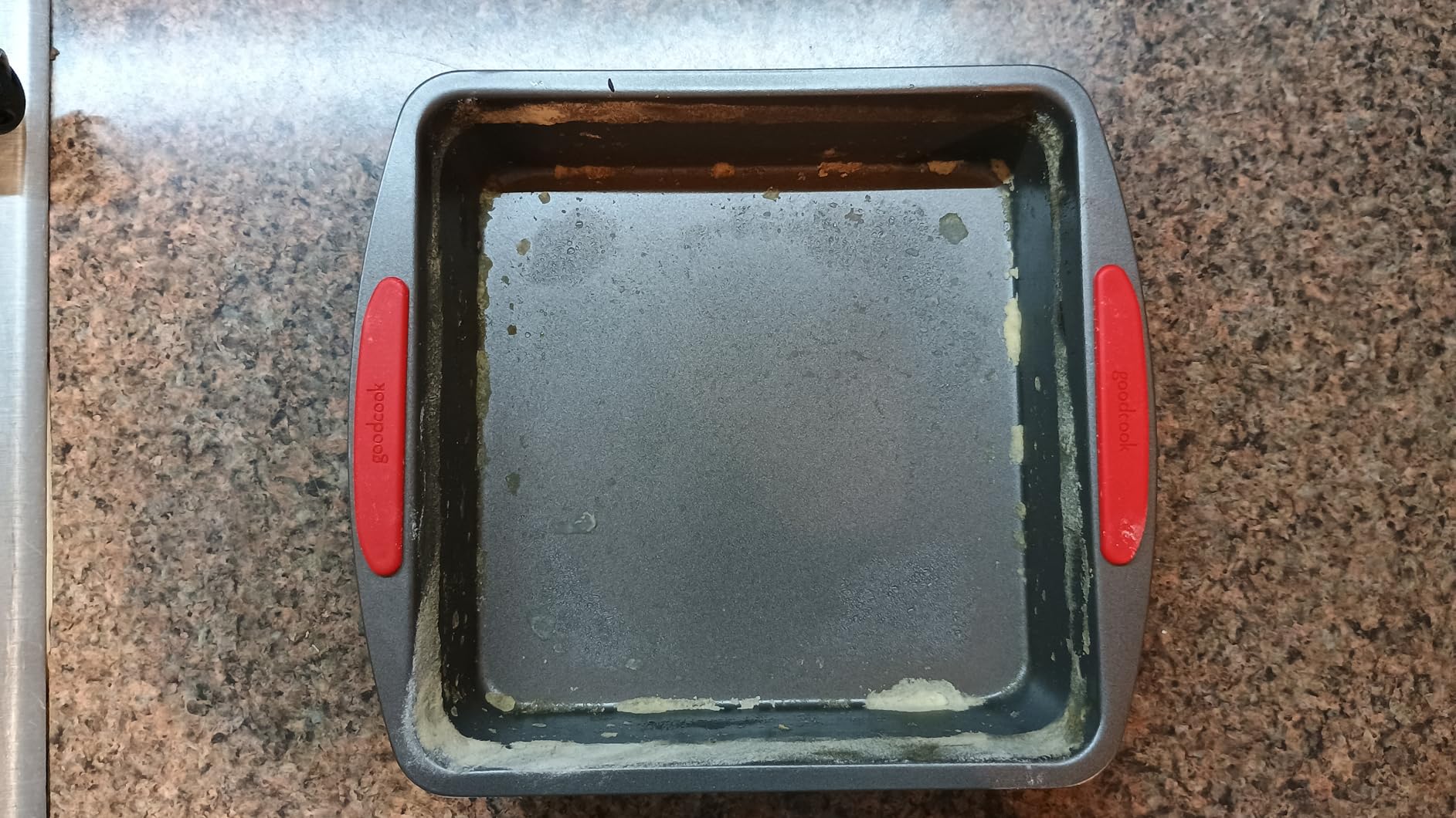 GoodCook MegaGrip Baking Pan with Silicone Grip Handles Square Non-Stick 8x8-Inch customer photo 1