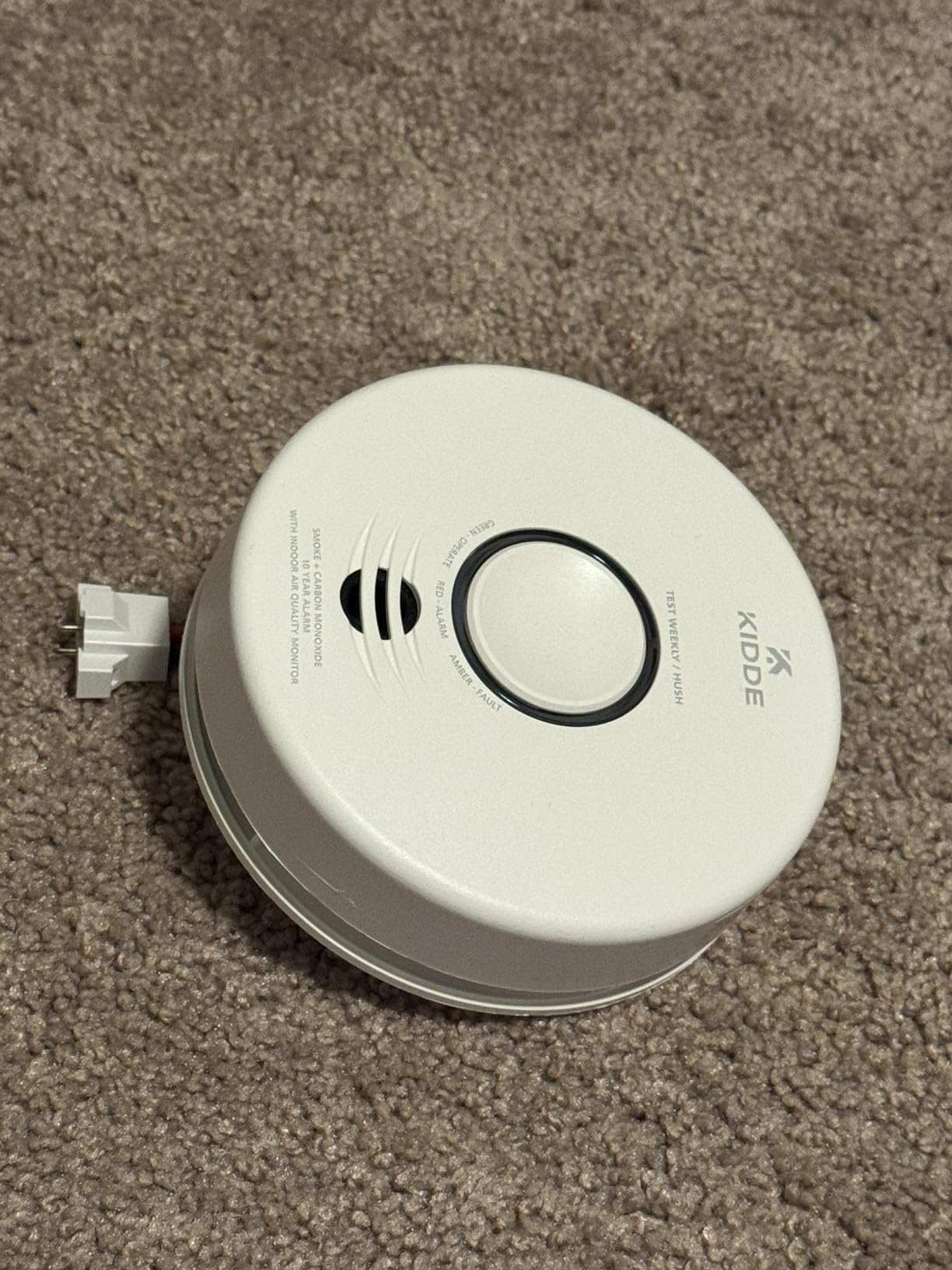 Kidde Smart Smoke Detector & Indoor Air Quality Monitor, WiFi, Alexa Compatible Device, Hardwired w/Battery Backup, Voice & App Alerts customer photo 1