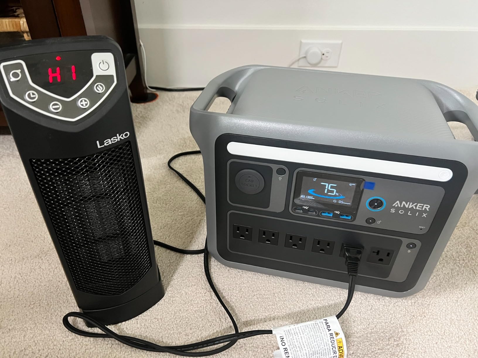 Anker SOLIX C1000 Portable Power Station, 1,056Wh, 1,800W, Home, Outdoor customer photo 1