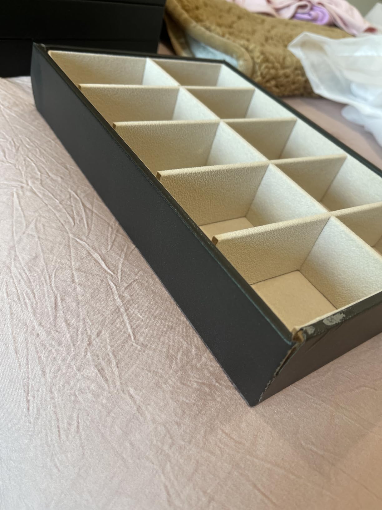 Voova Stackable Jewelry Organizer Tray with Lid (Set of 4, Black) customer photo 1
