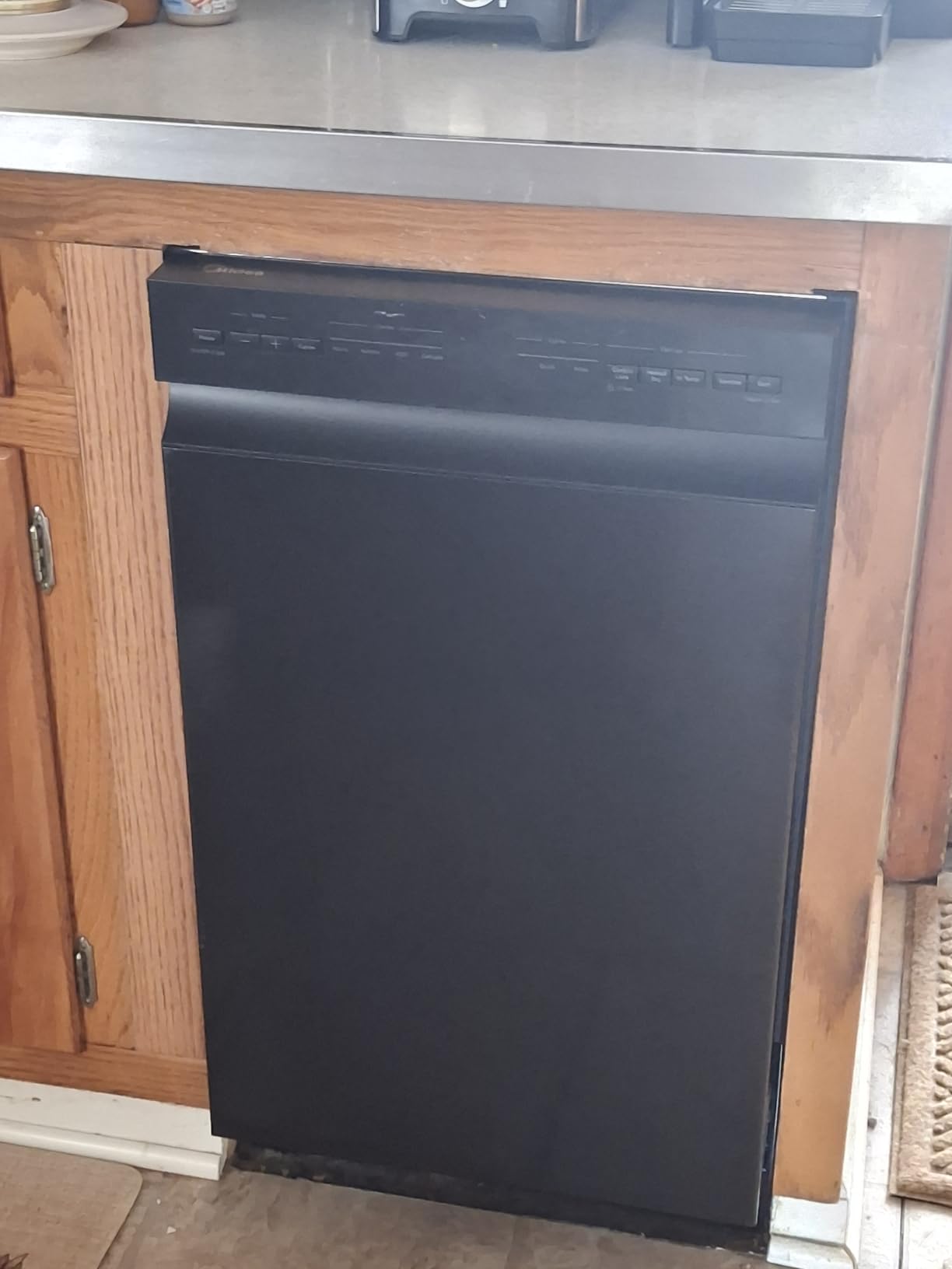Midea 18 Inch Built-in Dishwasher, Slim Space-Saving Design with 8 Place Settings, 6 Washing Programs & Stainless Steel Tub, Energy Star Certified Dishwasher with Heated Dry & High Temp Wash, Silver customer photo 2