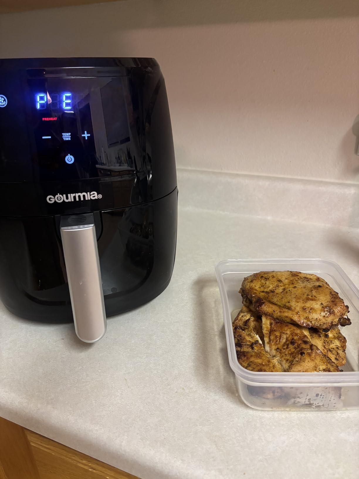 Gourmia Air Fryer - 4 Qt Capacity, 12 Cooking Presets, Black | Digital Display, Touch Controls, 90-400°F Adjustable Temperature, Dishwasher-Safe Basket & Crisper Tray customer photo 1