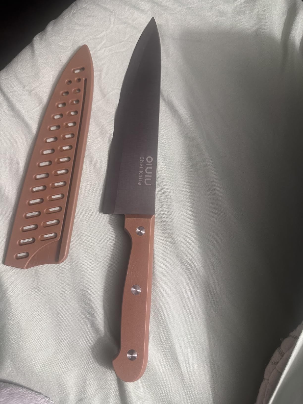 OLULU 8 inch Chef Knife, Razor Sharp Kitchen Knife with Protective Knife Sheath, Razor Sharp Slicing Knife with Ergonomic Handle, German Stainless Steel, Dishwasher Safe (Brown Color) customer photo 2