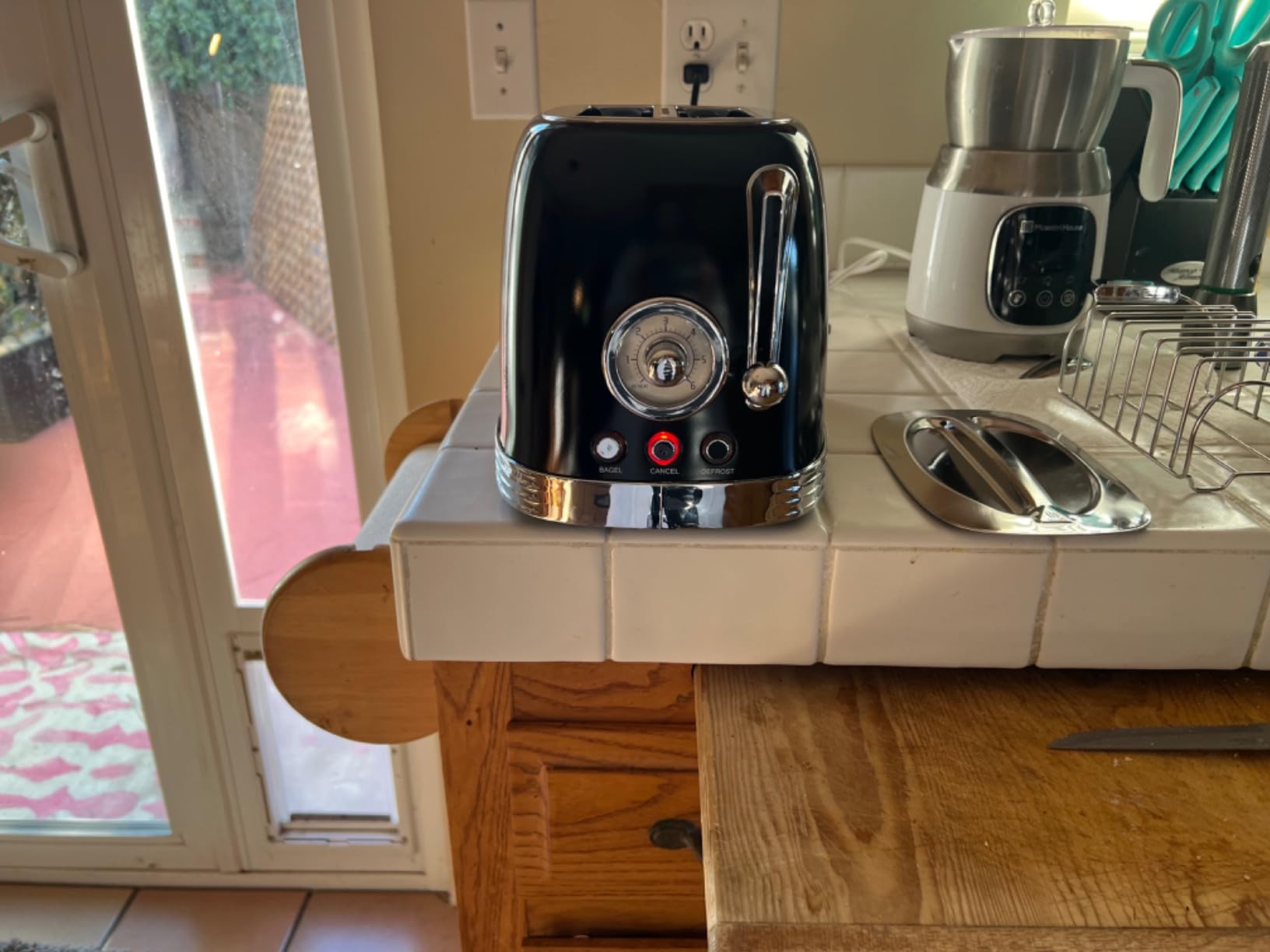 Wiltal Retro 2-Slice Toaster, Glossy Black Finish | 1.58