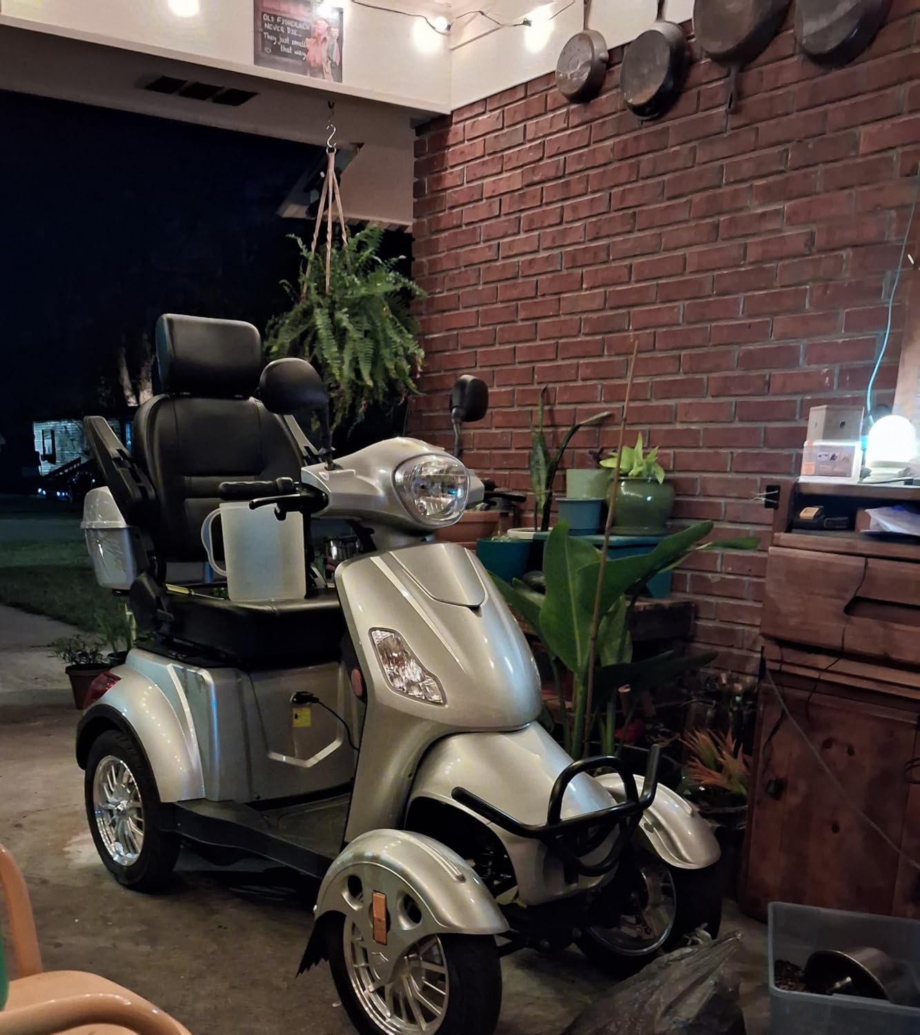 Mobility Scooters for Seniors & Adults 500lbs Capacity - 800W All Terrain Electric Powered Mobility Cart - Heavy Duty Mobility Scooter for Elderly w/Charger Remote Keys (Black) customer photo 1