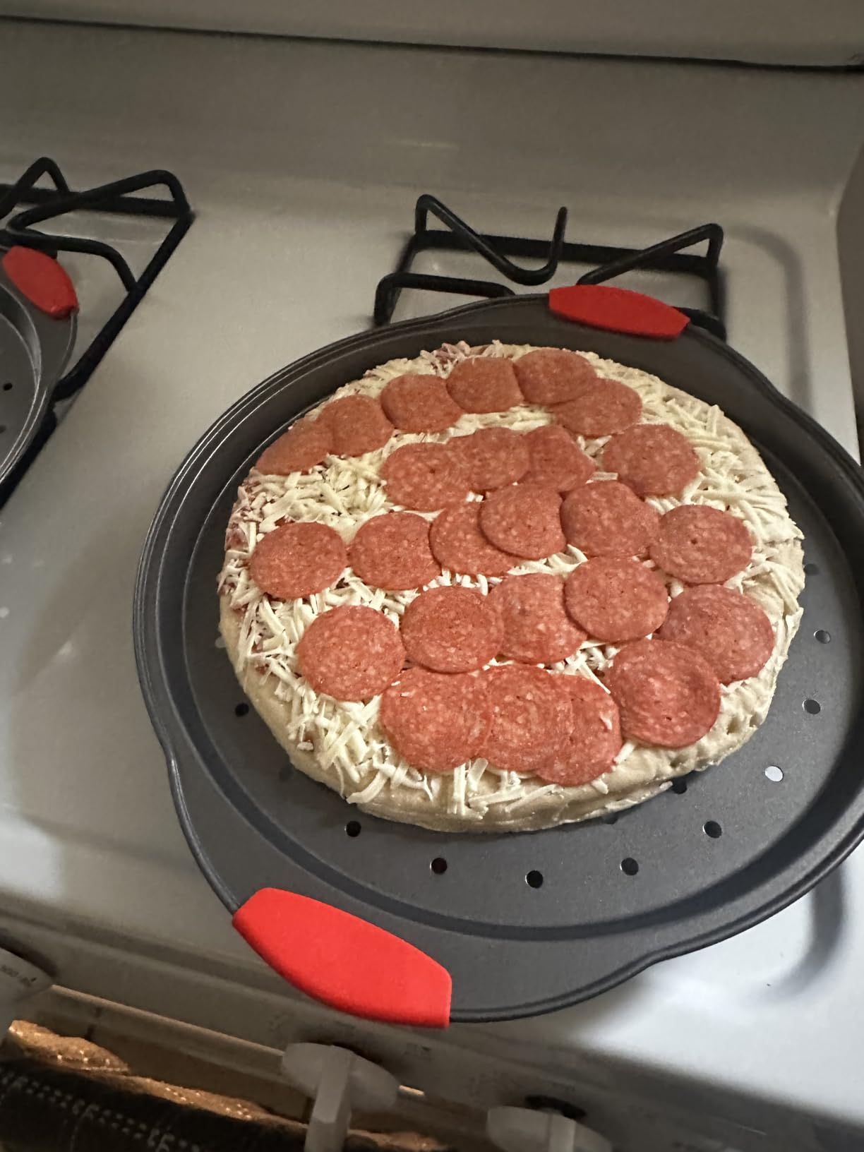 13 Inch Pizza Pan for Oven (2 Pack) Round Pizza Pan with Holes - Non-Stick Carbon Steel Pizza Tray with Silicone Handles - for Cooking, Baking, and Grilling - Dishwasher Safe customer photo 2