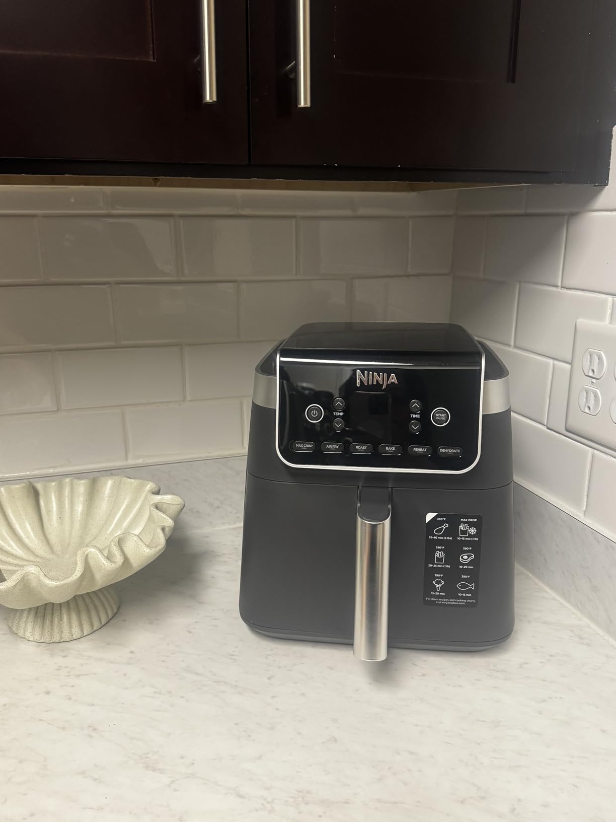 Ninja Air Fryer XL with MaxCrisp, 6.5 Qt, 6-in-1, Grey, AF181 customer photo 2