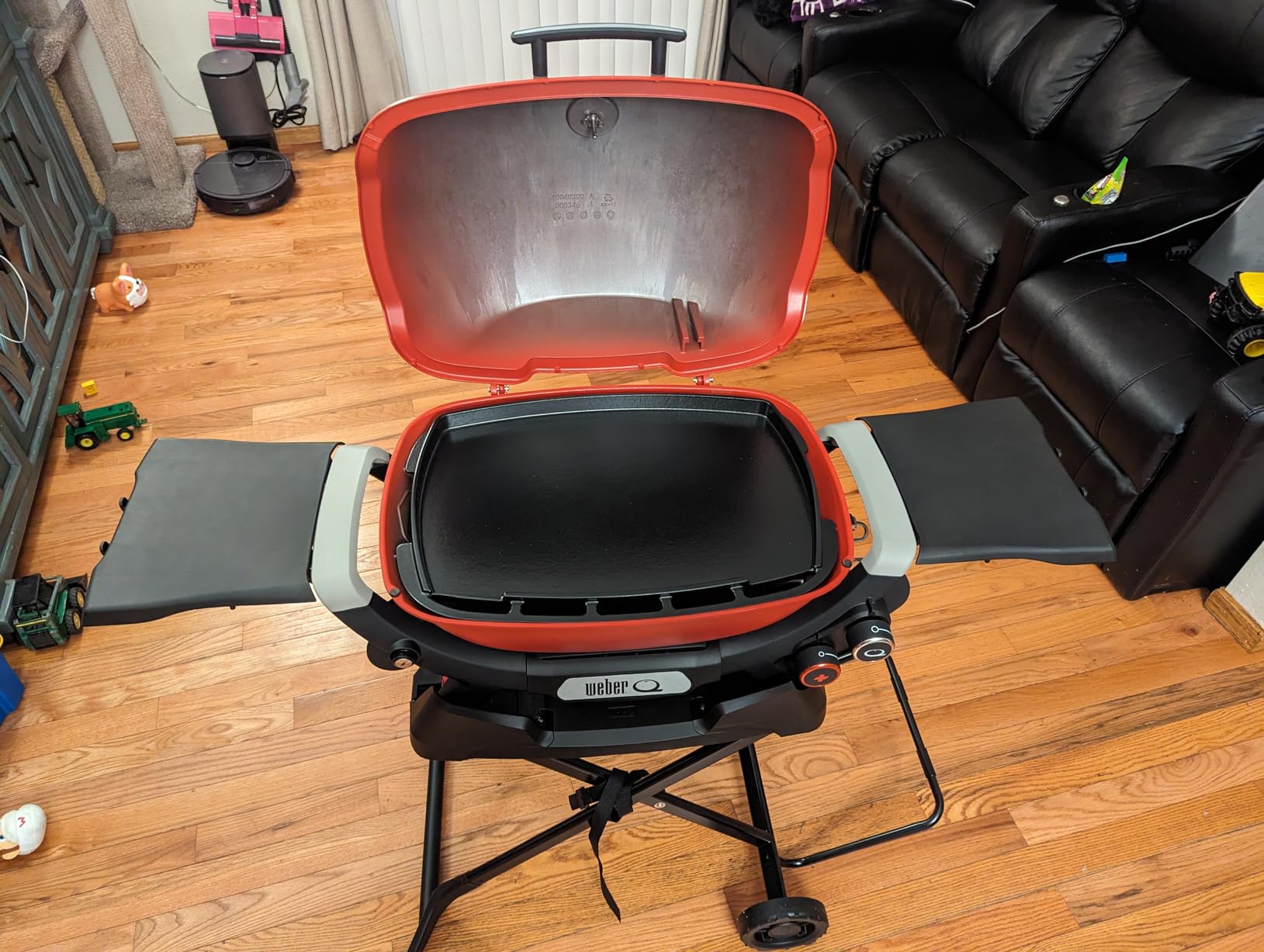 Weber Q 2800N+ Portable Grill, Propane Grill, Flame Red | 250-700F Temp Range with Burner for Searing, Low-Temp Roasting, Camping Grill for Outdoor Cooking, Portable BBQ Grill customer photo 2