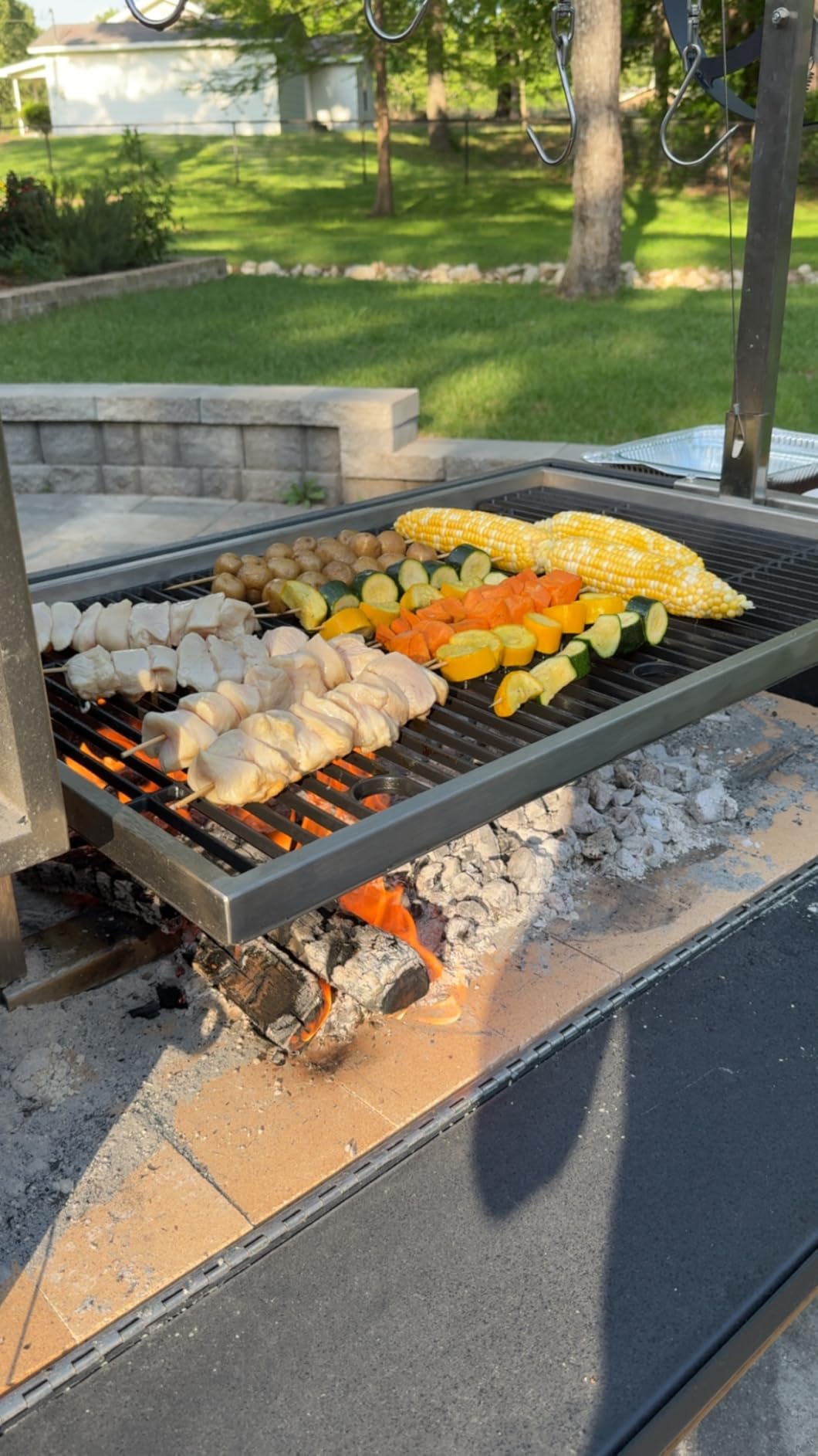 Backyard Discovery Argentine Santa Maria Wood Fire & Charcoal BBQ Grill with Brasero, Adjustable Grill Grates, Fire Bricks, Heavy-Duty Steel, S-Hooks, Acacia Wood Table for Outdoor Gaucho Grilling customer photo 1