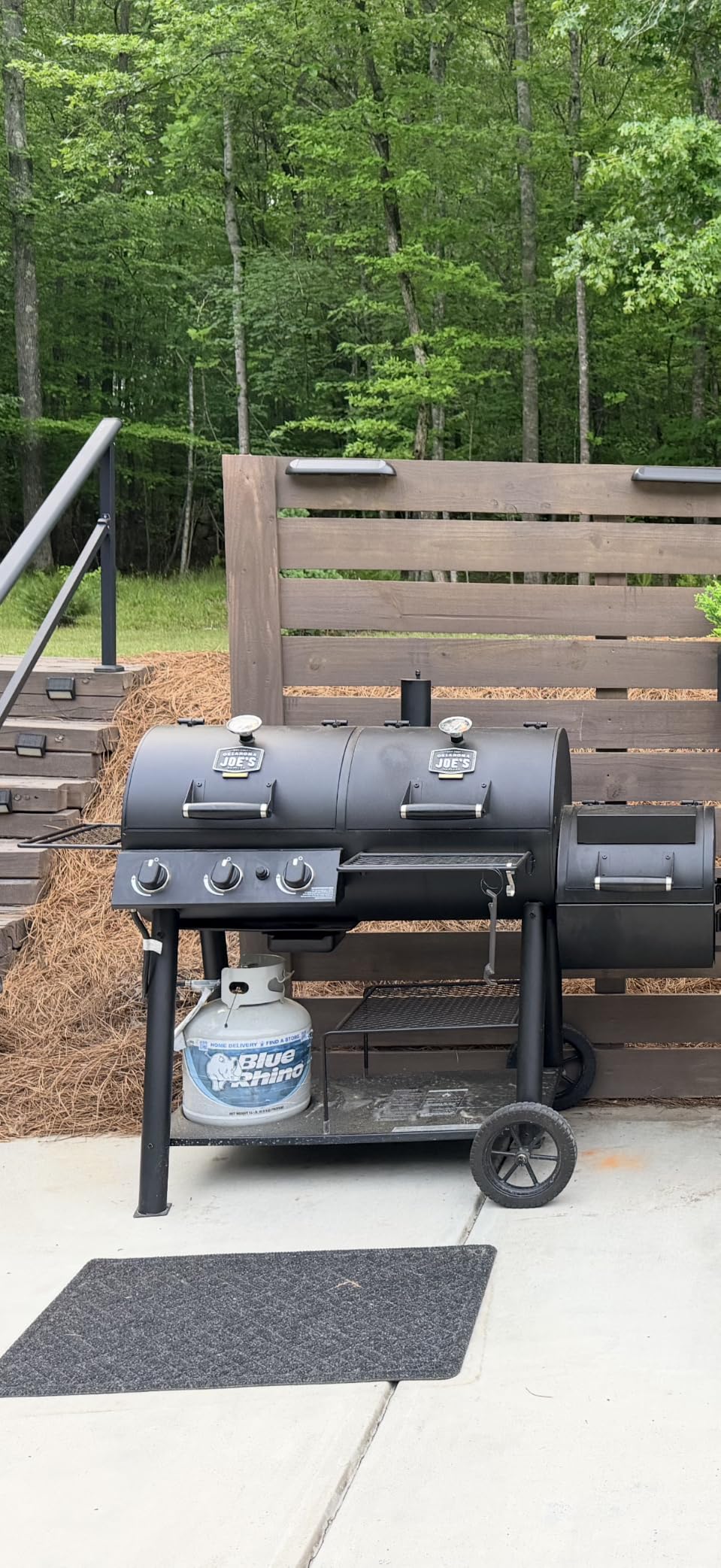 Oklahoma Joe's Canyon Combo Dual Fuel 3-Burner Propane Gas and Charcoal Smoker and Grill with 1031 sq. in. Cooking Area customer photo 2