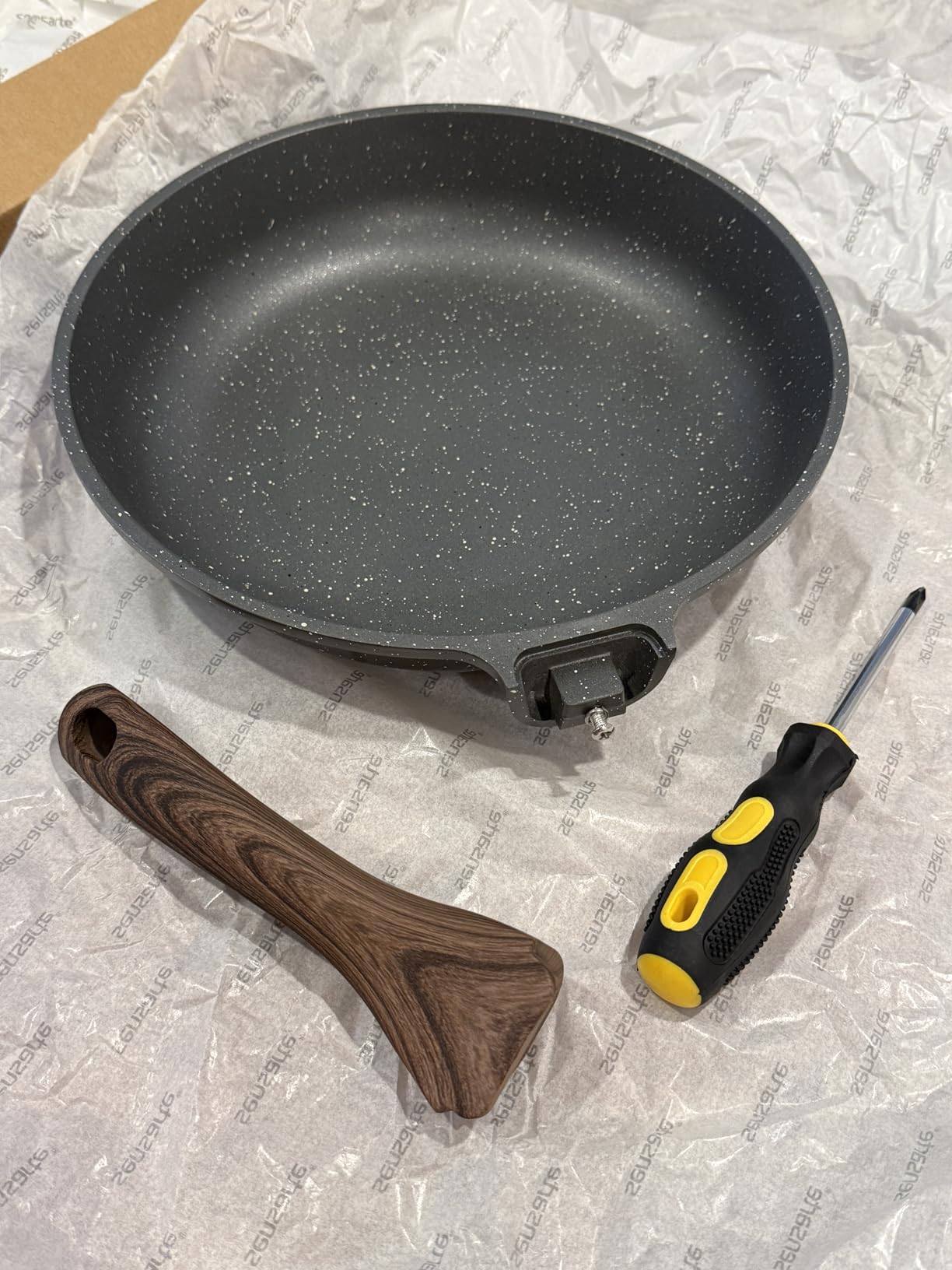 SENSARTE 8Inch Nonstick Ceramic Frying Pan with Lid, PFAS/PTFE/PFOA Free | Ceramic Omelette Pan Skillet, Healthy Non-toxic Chef's Pan, Induction Compatible Pan, Heat Resistant Handle customer photo 2