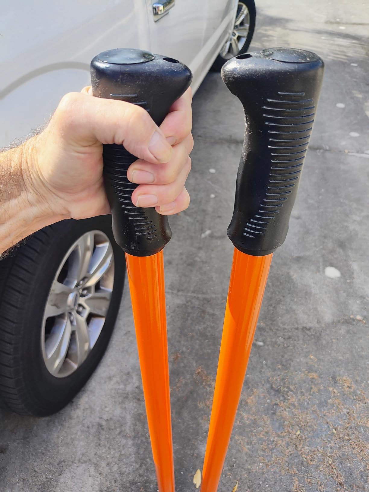 Nohovu Post Hole Digger, Heavy Duty with Fiberglass Handle, Carbon Steel Blades, 58 Inches, Orange & Black customer photo 1