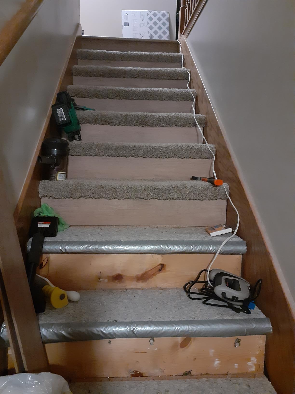 Metabo HPT Brad Nailer, 18 Gauge Cordless, 18V Kit, NT1850DG customer photo 2
