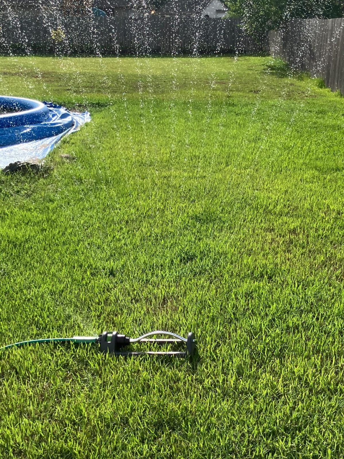 Lawn Sprinkler, 18-Hole Brass Nozzle Oscillating Sprinkler, Garden Tool for Lawns up to 3,600 Square Feet, Jet Cleaning Needle Hidden on the End of the Product, Gray customer photo 1