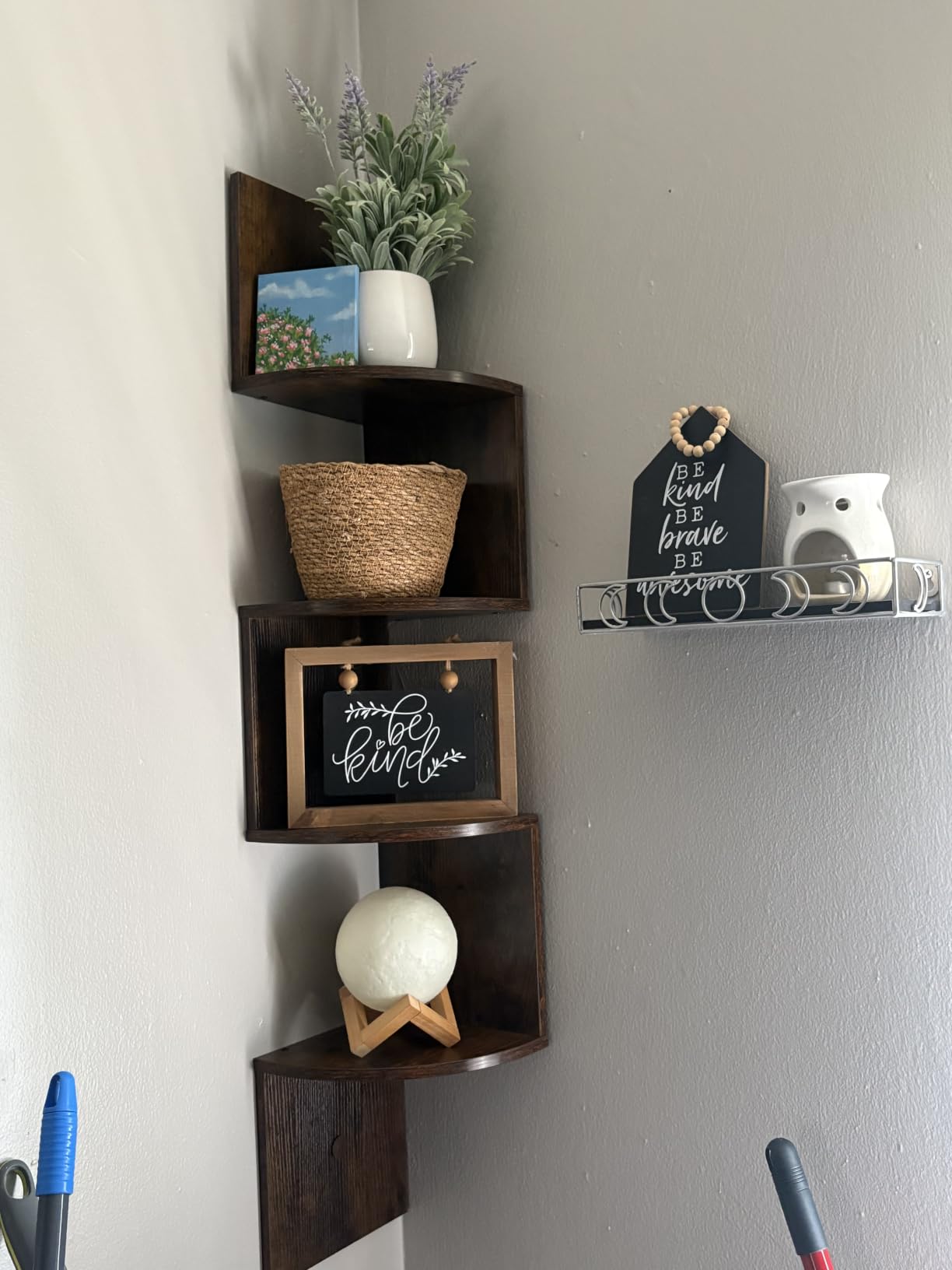 HOOBRO Corner Shelf Wall-Mounted, Set of 2 Floating Corner Shelves for Wall, 4-Tier Corner Bookshelves Floating Shelf for Wall Corner Shelves for Living Room Bedroom Bathroom Home Office Rustic Brown customer photo 1