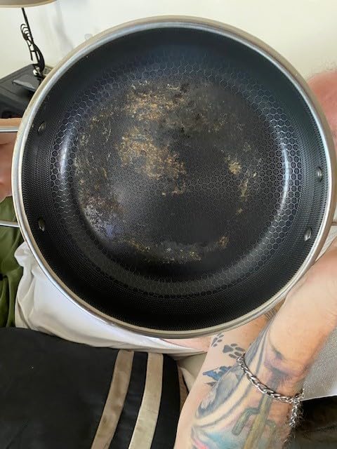 HexClad 3.3 Qt Hybrid Nonstick Deep Sauté Frying Pan & Lid, Induction Ready customer photo 1