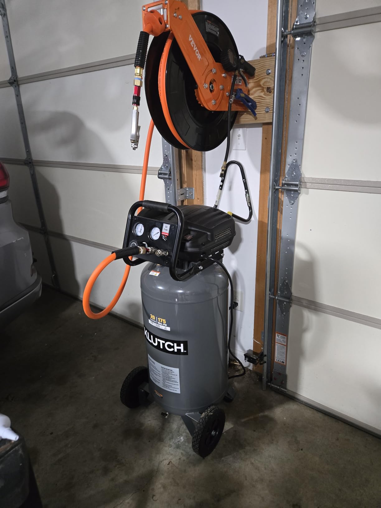 Klutch 20-Gallon Air Compressor, 2 HP, 120V, 175 PSI, 4.2 SCFM at 90 PSI | Oil-free vertical design, 75% duty cycle, Large wheels, Easy-access tank drain, Quick recovery for shop air tools customer photo 2