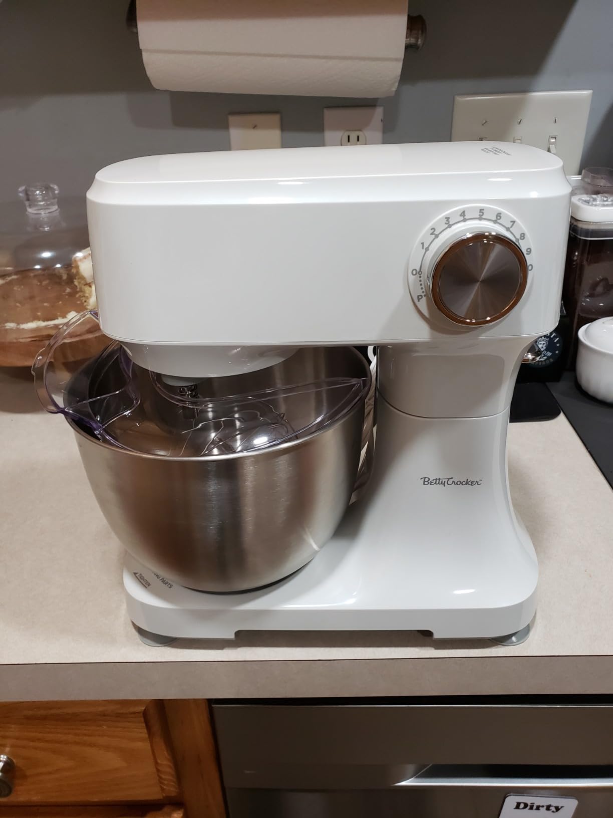 Betty Crocker 10-Speed Stand Mixer, 300 Watts, BC-4325W, White | 3.7-Qt Stainless Steel Mixing Bowl, Includes Dough Hook, Whipping Whisk & Flat Beater with Scraper, Splash Guard customer photo 2