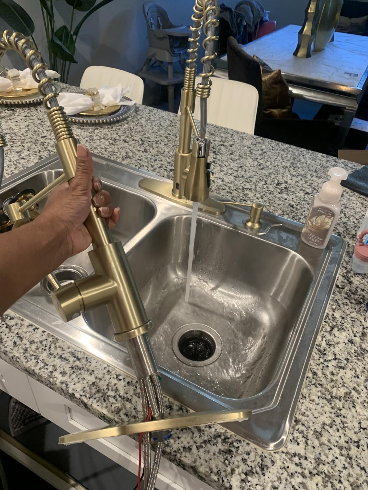 APPASO Gold Touchless Kitchen Faucet | Sprayer, Soap Dispenser customer photo 1
