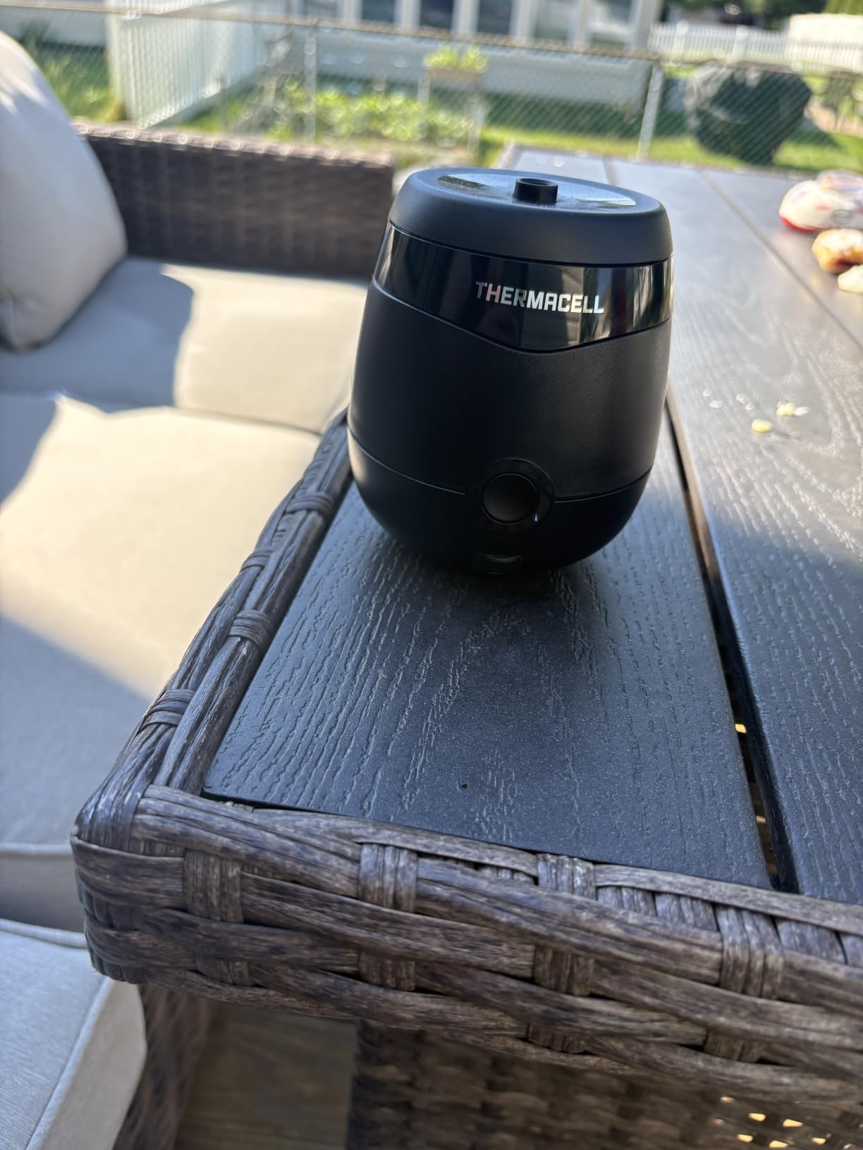 Thermacell E-ZoneGuard Patio Max Mosquito Repellent 12Hr Bat + Chrging Dock customer photo 1